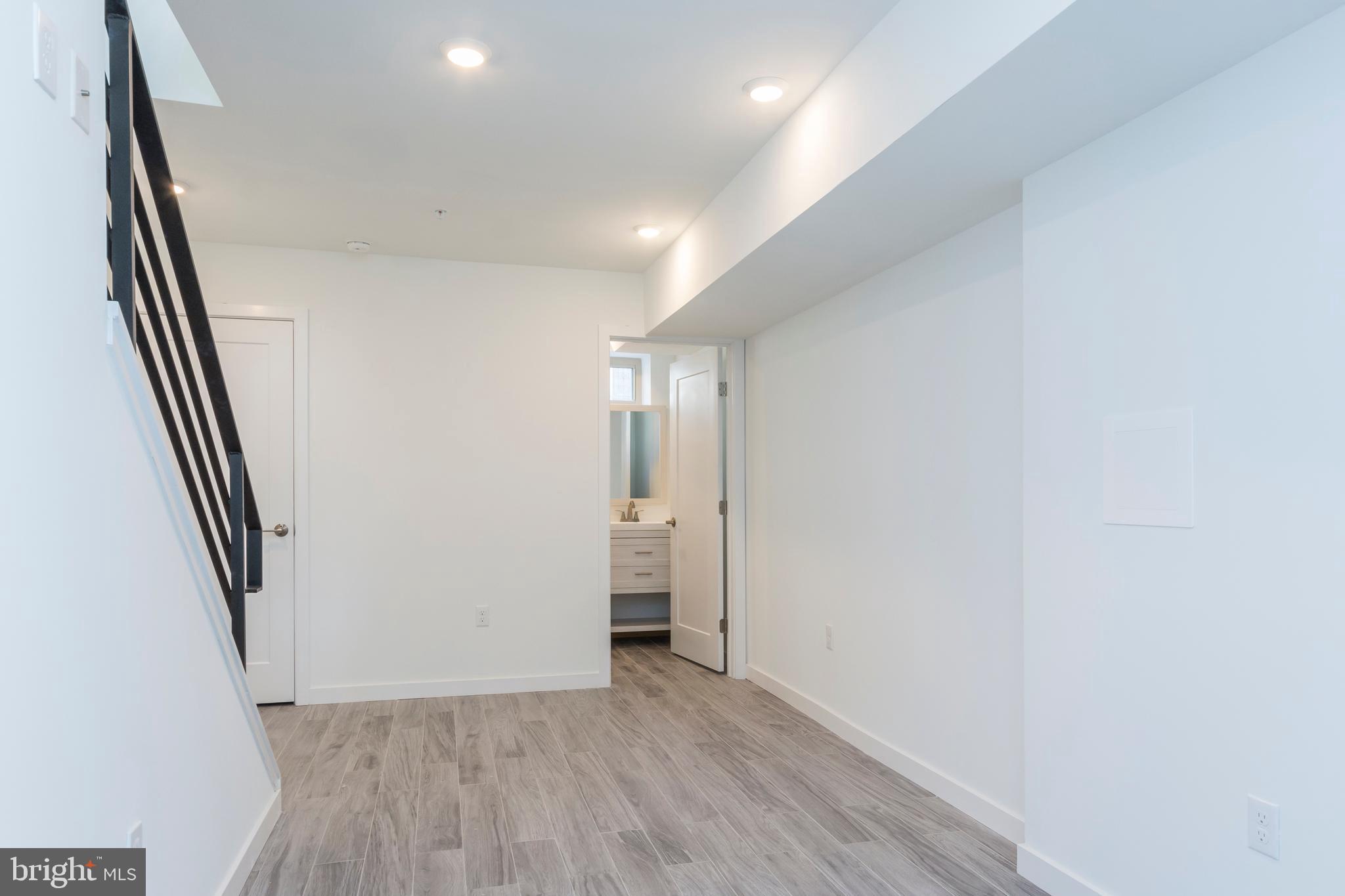 PASSYUNK SQUARE - Residential