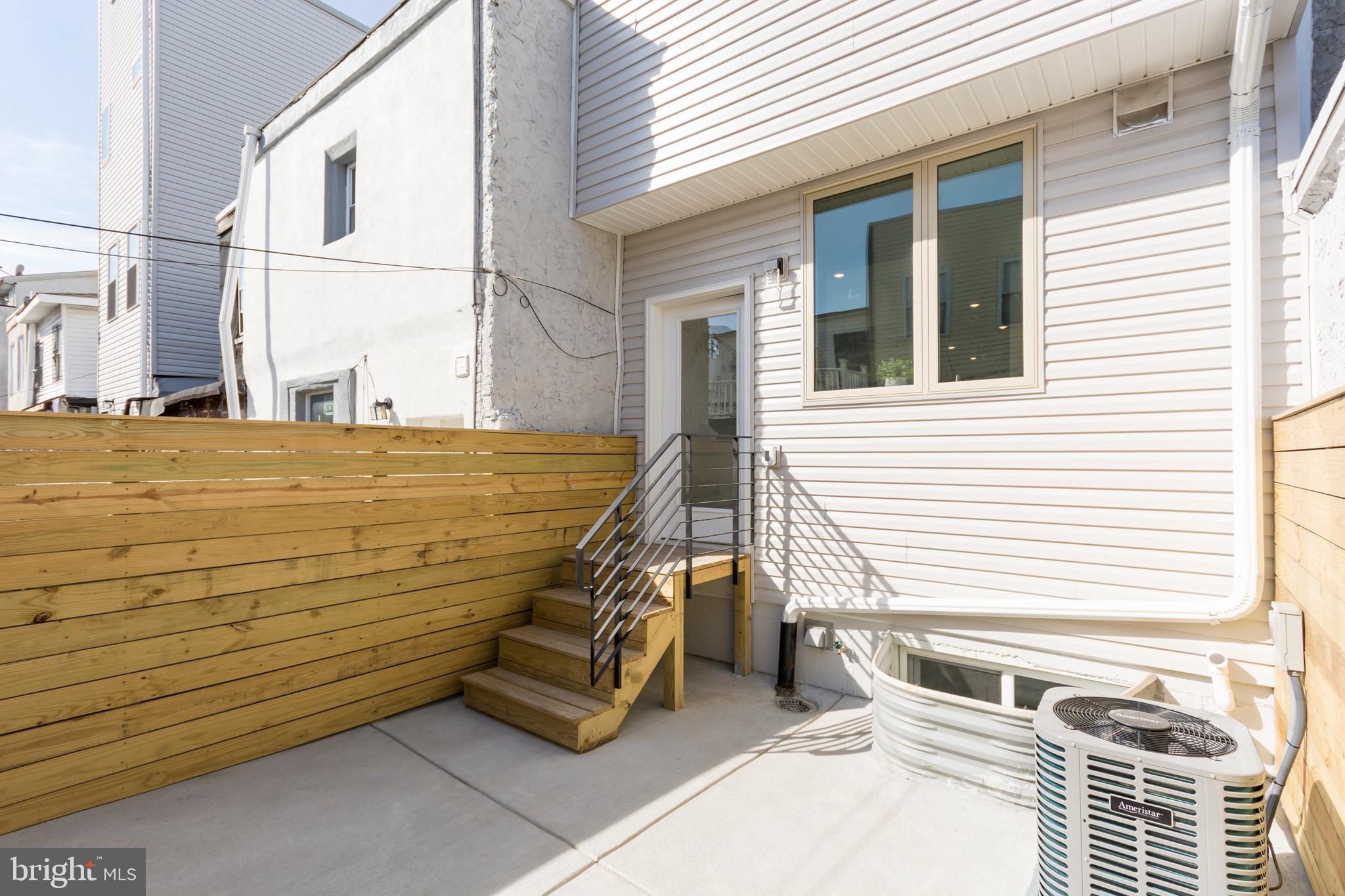 PASSYUNK SQUARE - Residential