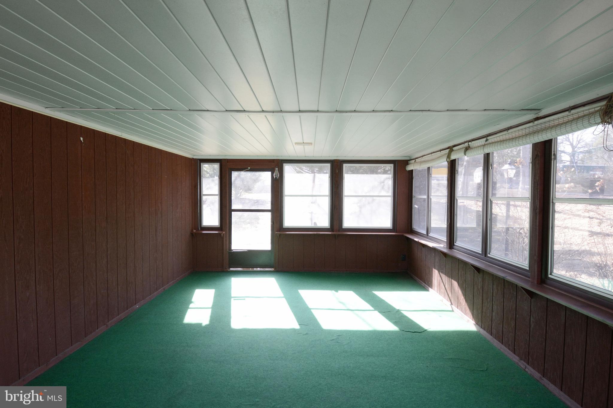 HIDDEN VALLEY - Residential