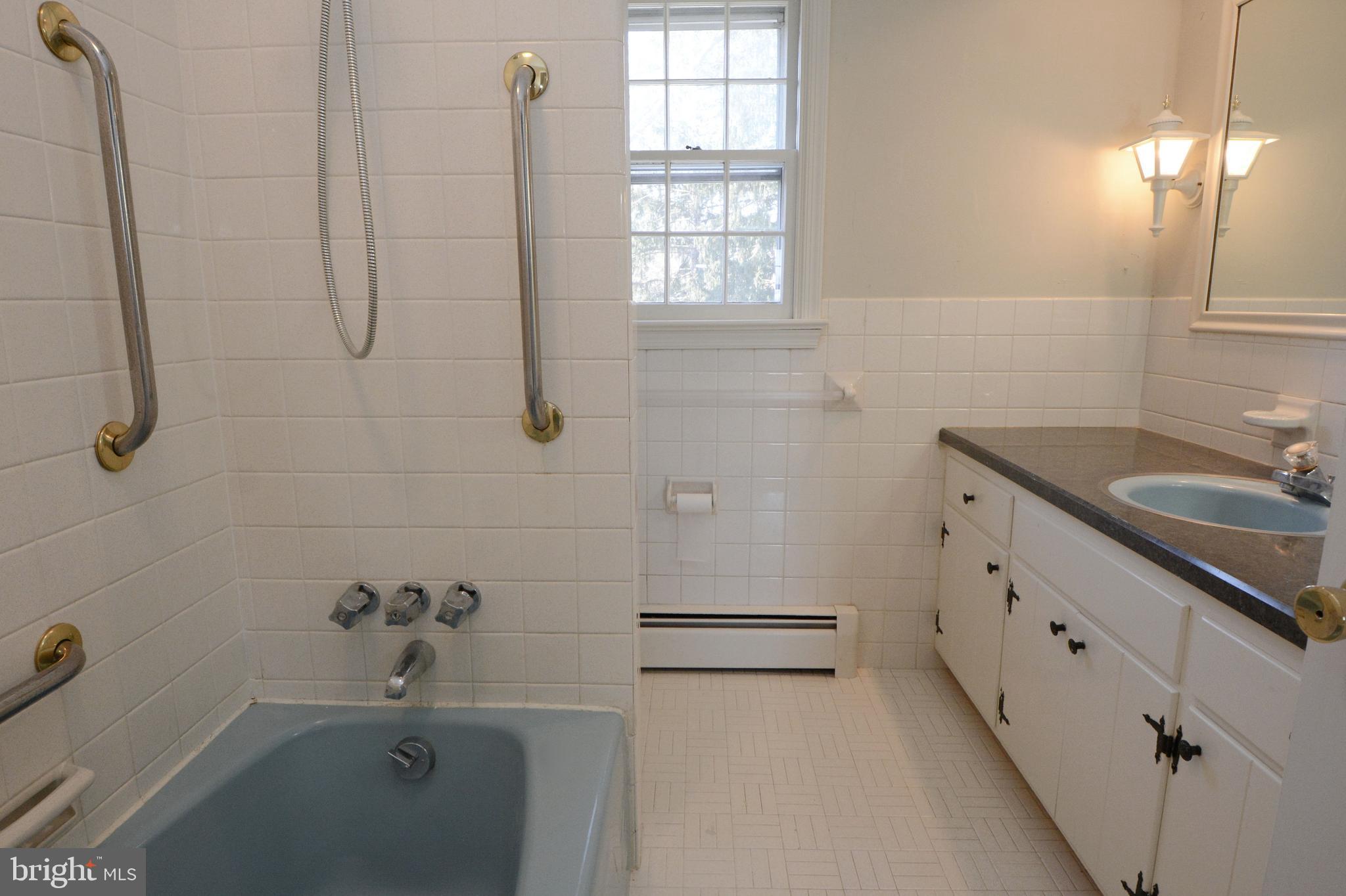 HIDDEN VALLEY - Residential