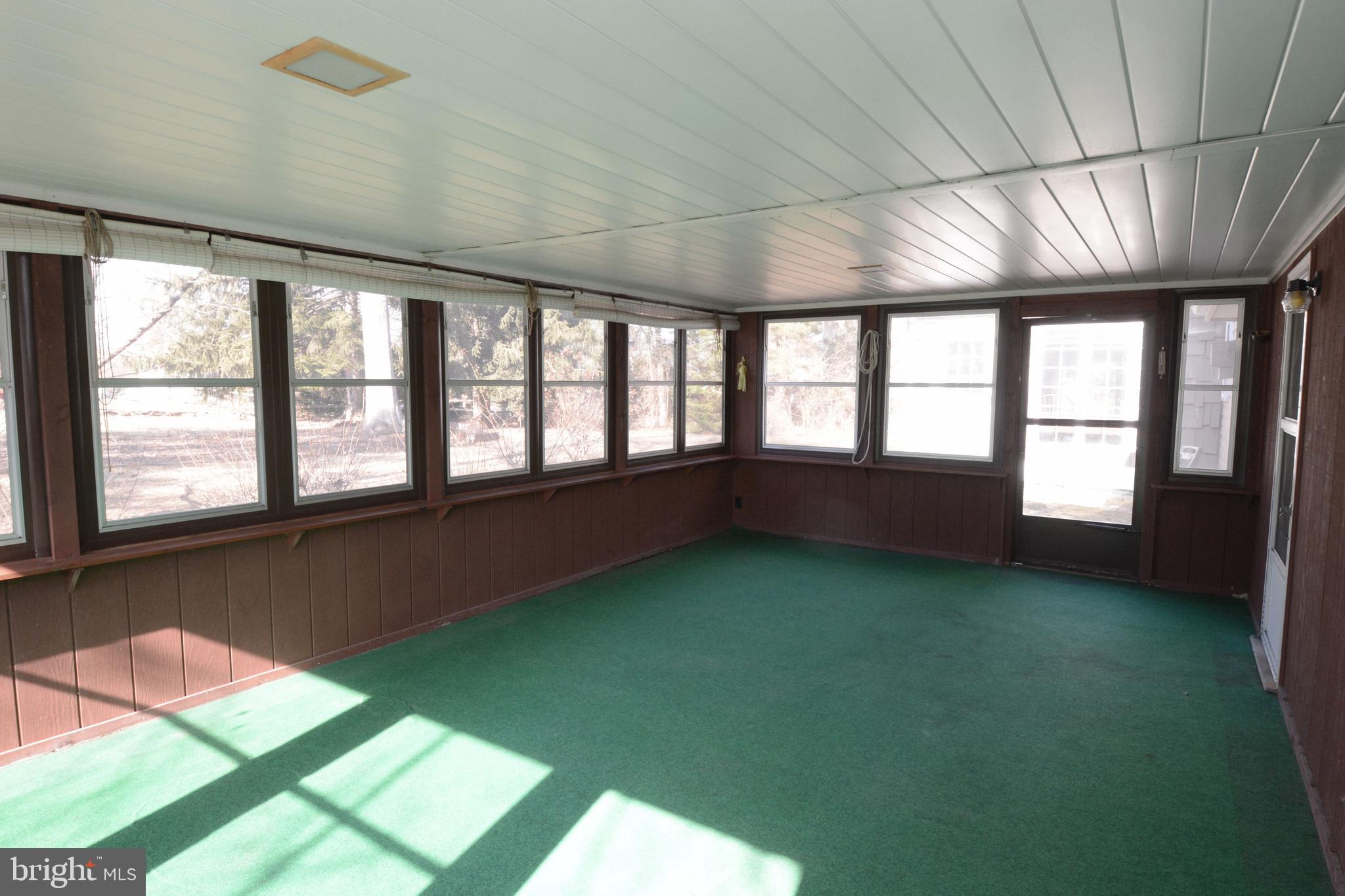 HIDDEN VALLEY - Residential