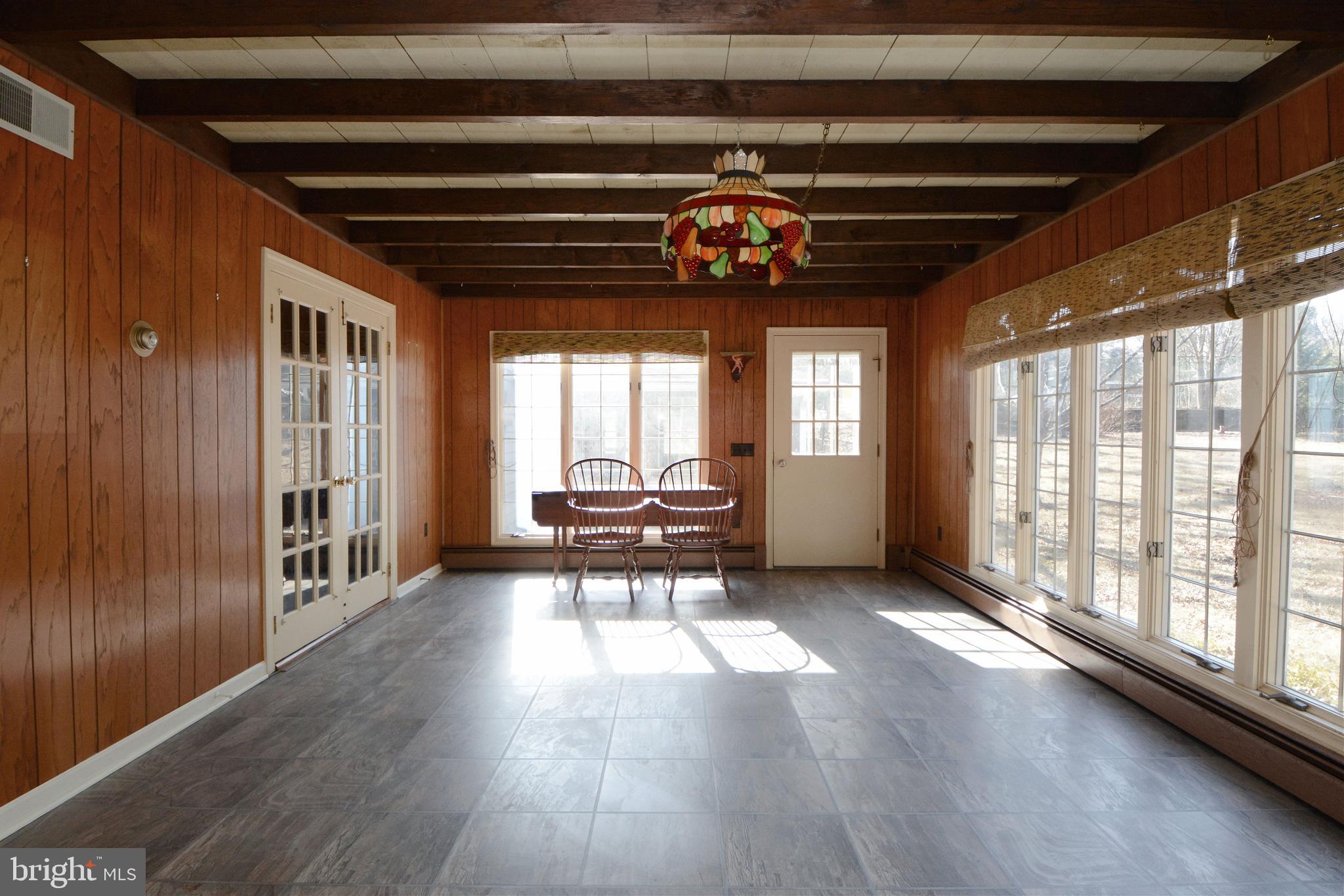 HIDDEN VALLEY - Residential