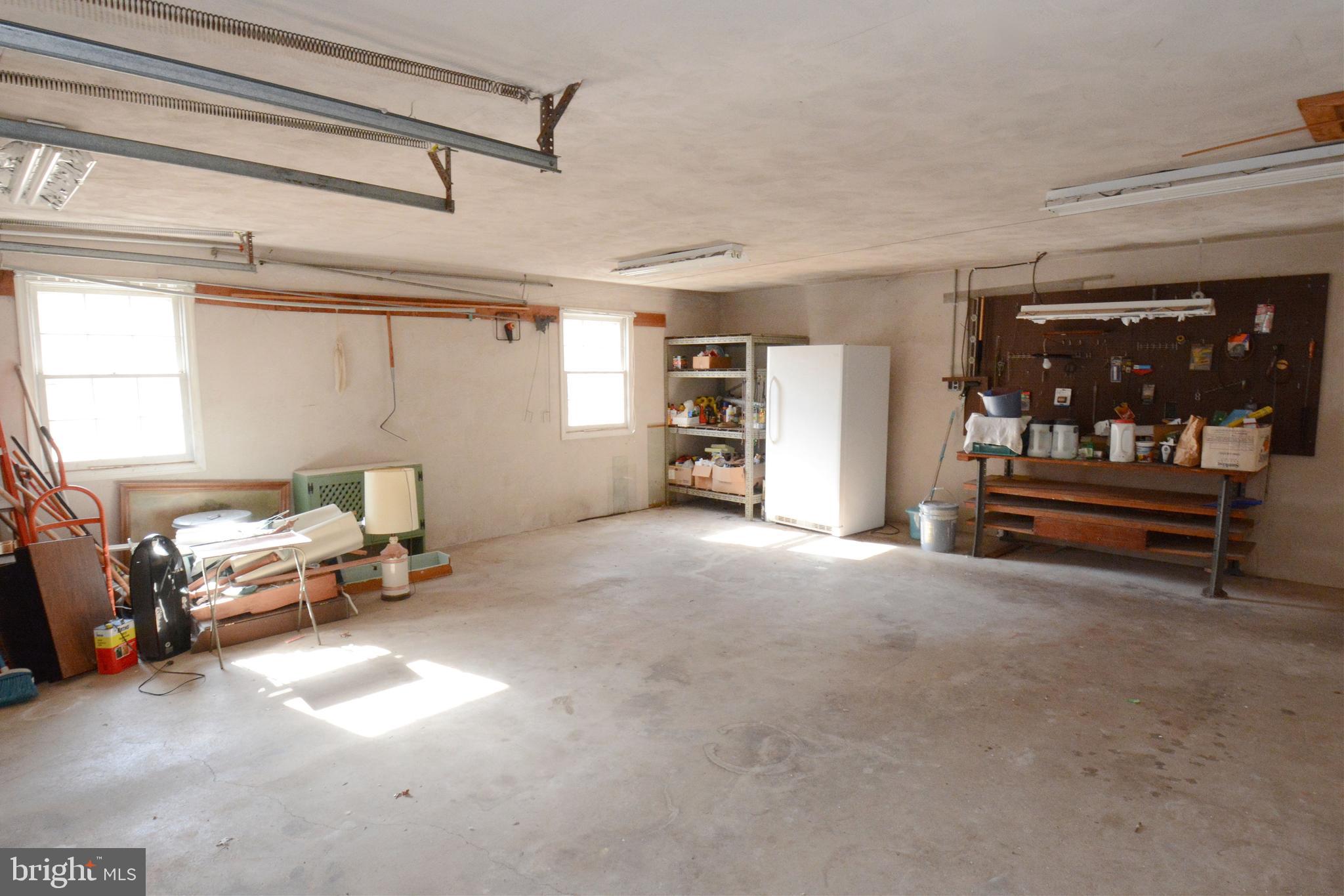 HIDDEN VALLEY - Residential