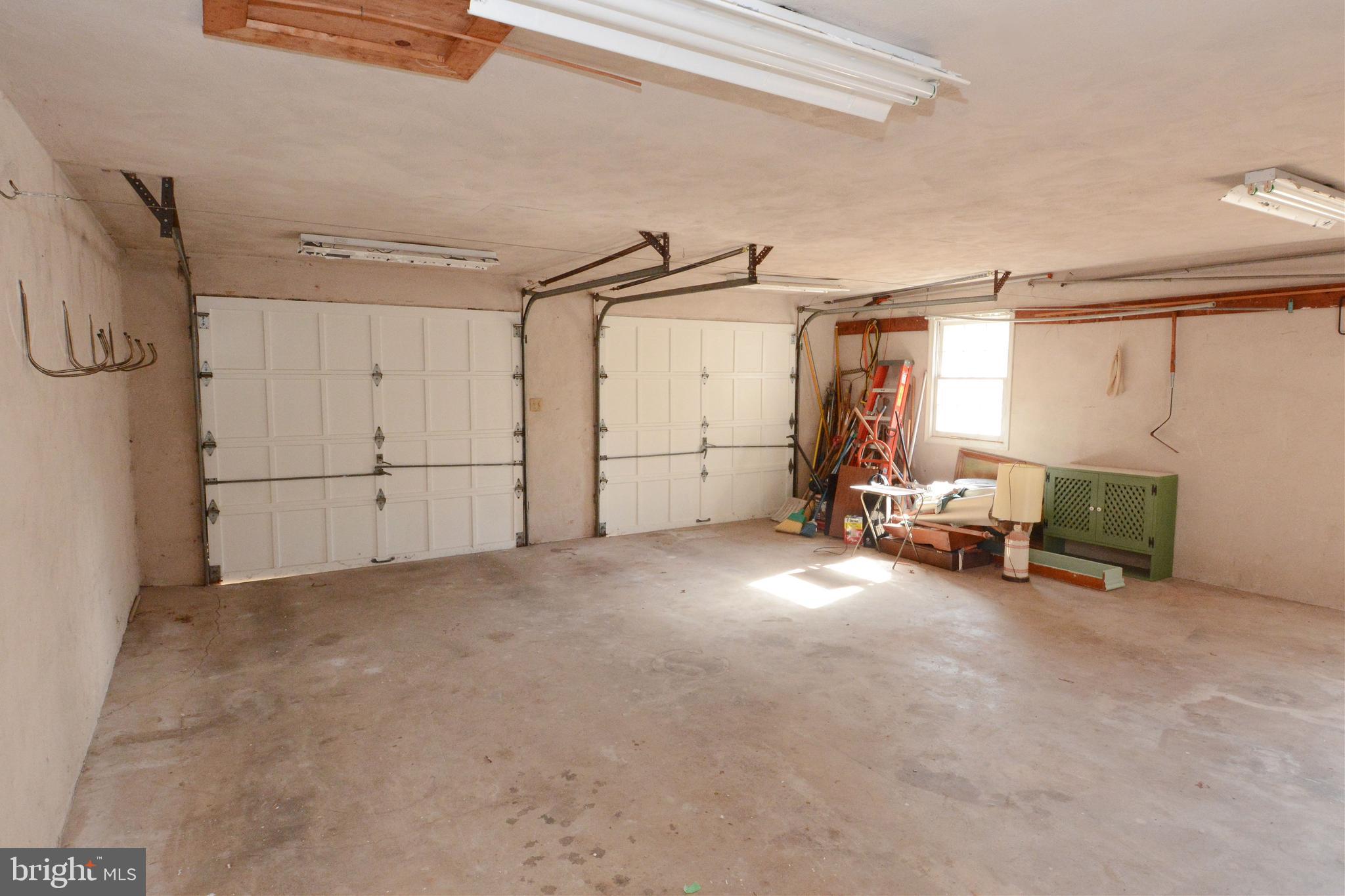 HIDDEN VALLEY - Residential