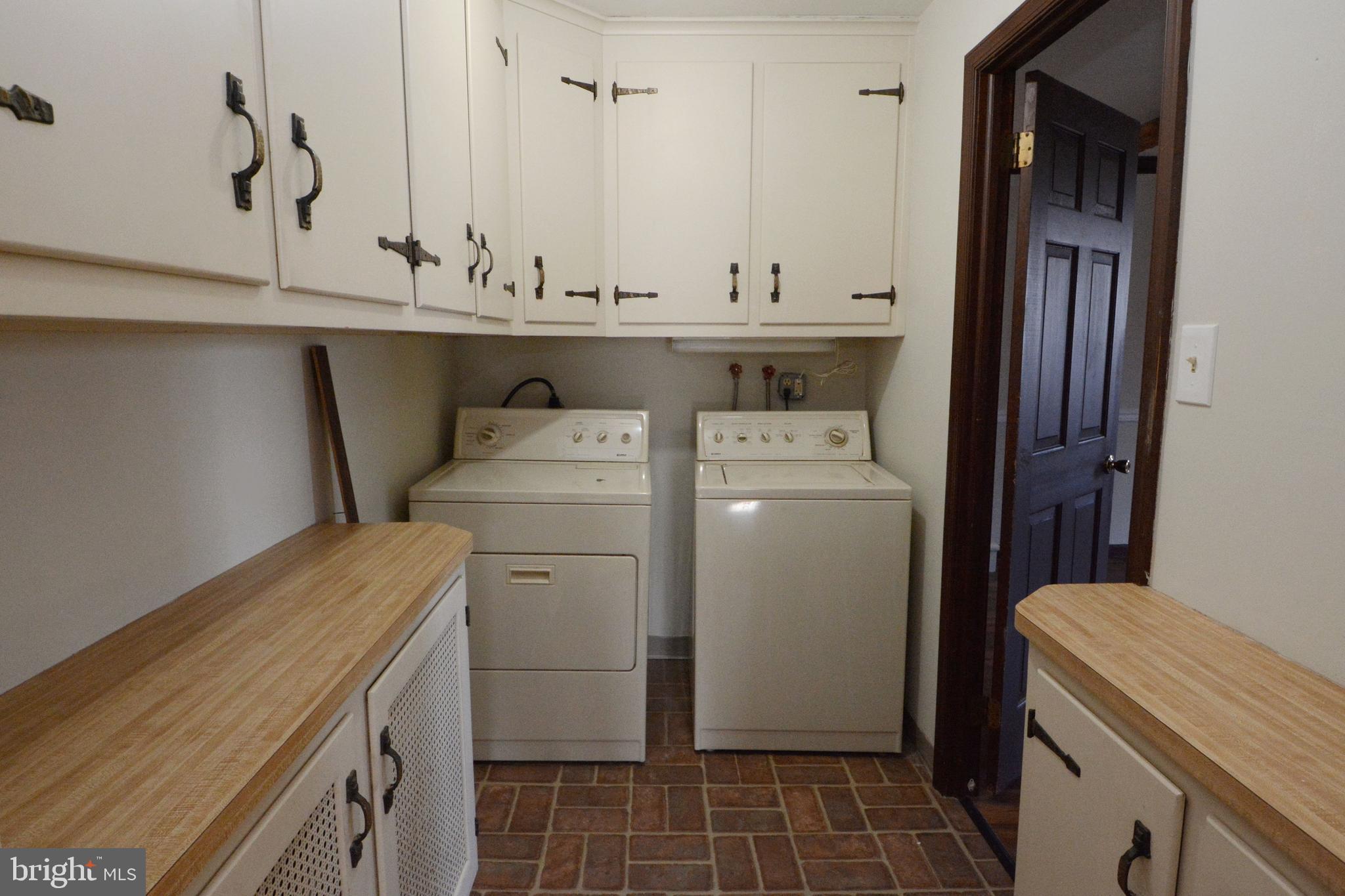 HIDDEN VALLEY - Residential