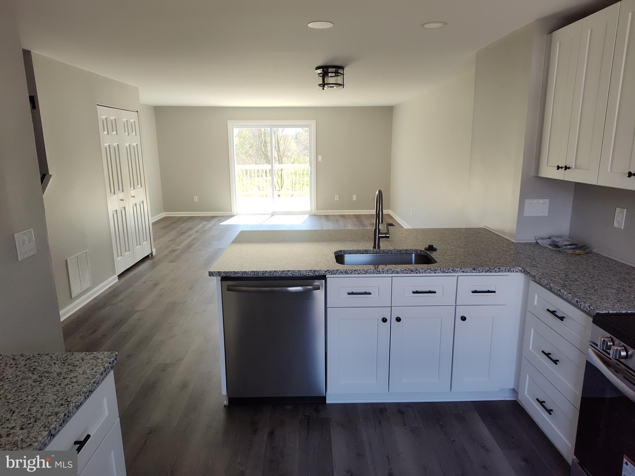 WEST SHORE - Residential