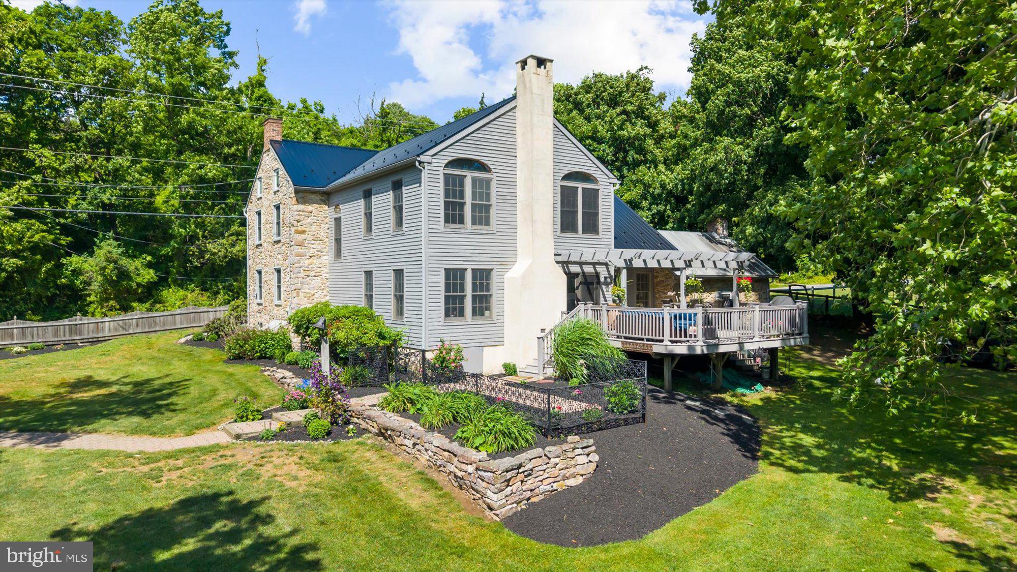 1238 HUFFS CHURCH ROAD