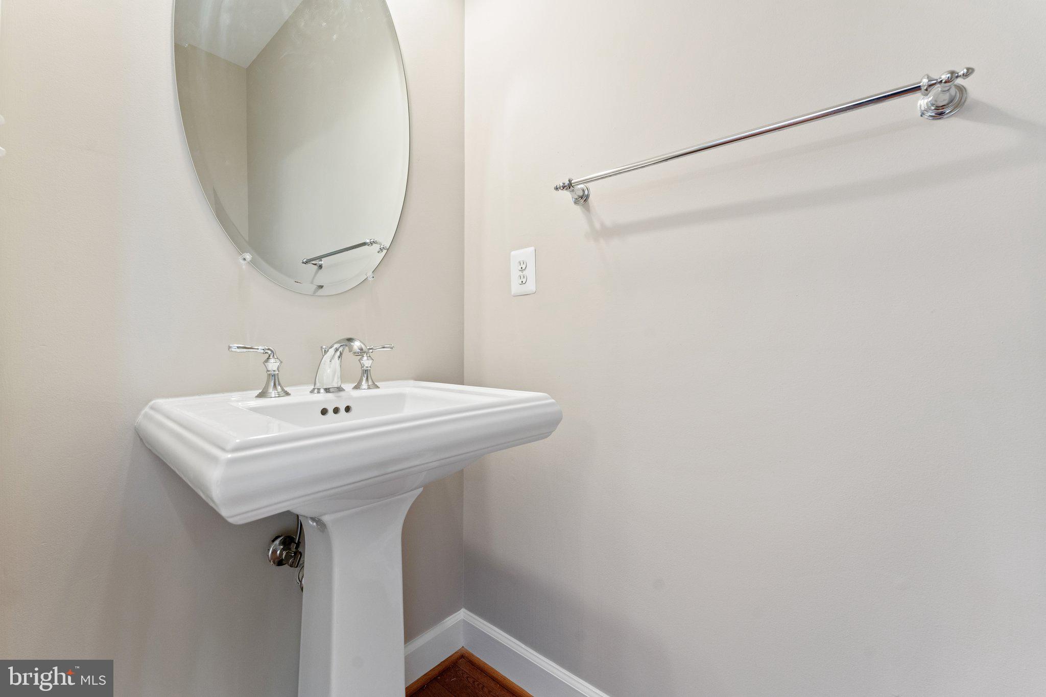 SHIRLINGTON CREST - Residential