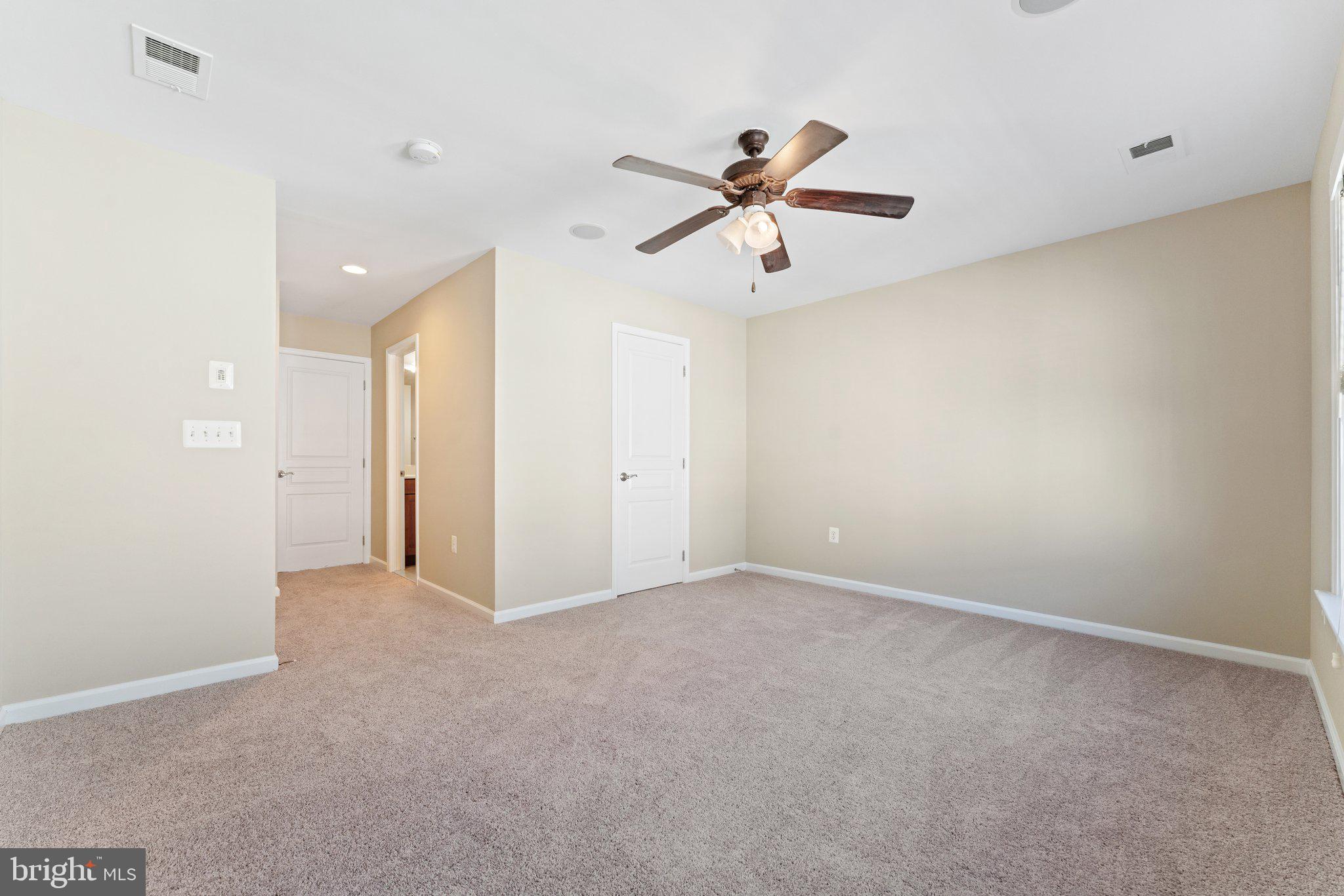 SHIRLINGTON CREST - Residential