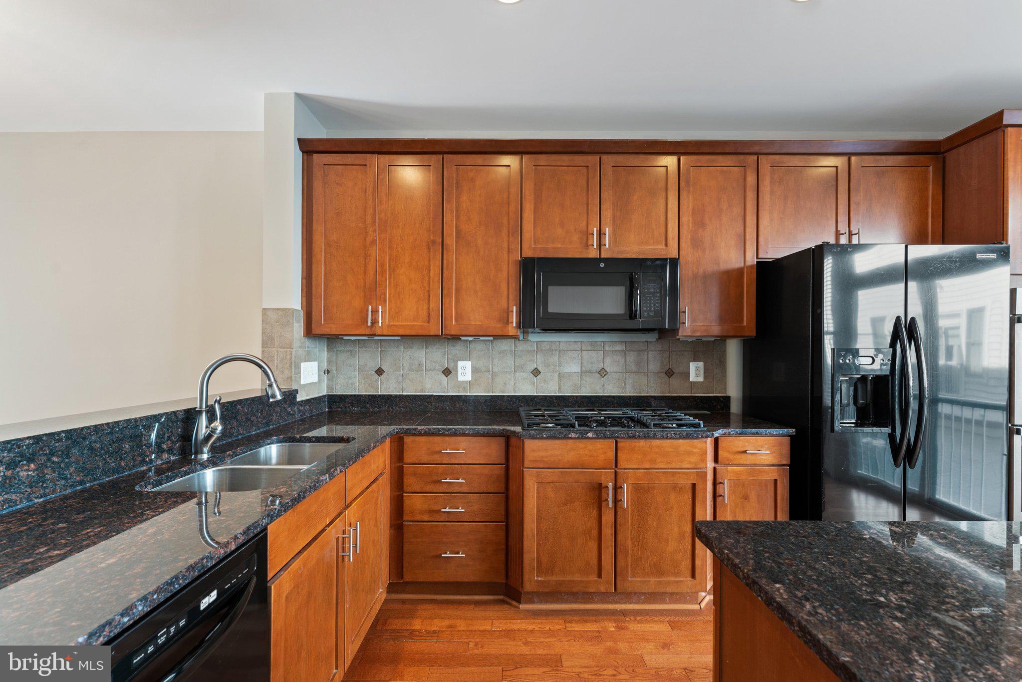 SHIRLINGTON CREST - Residential