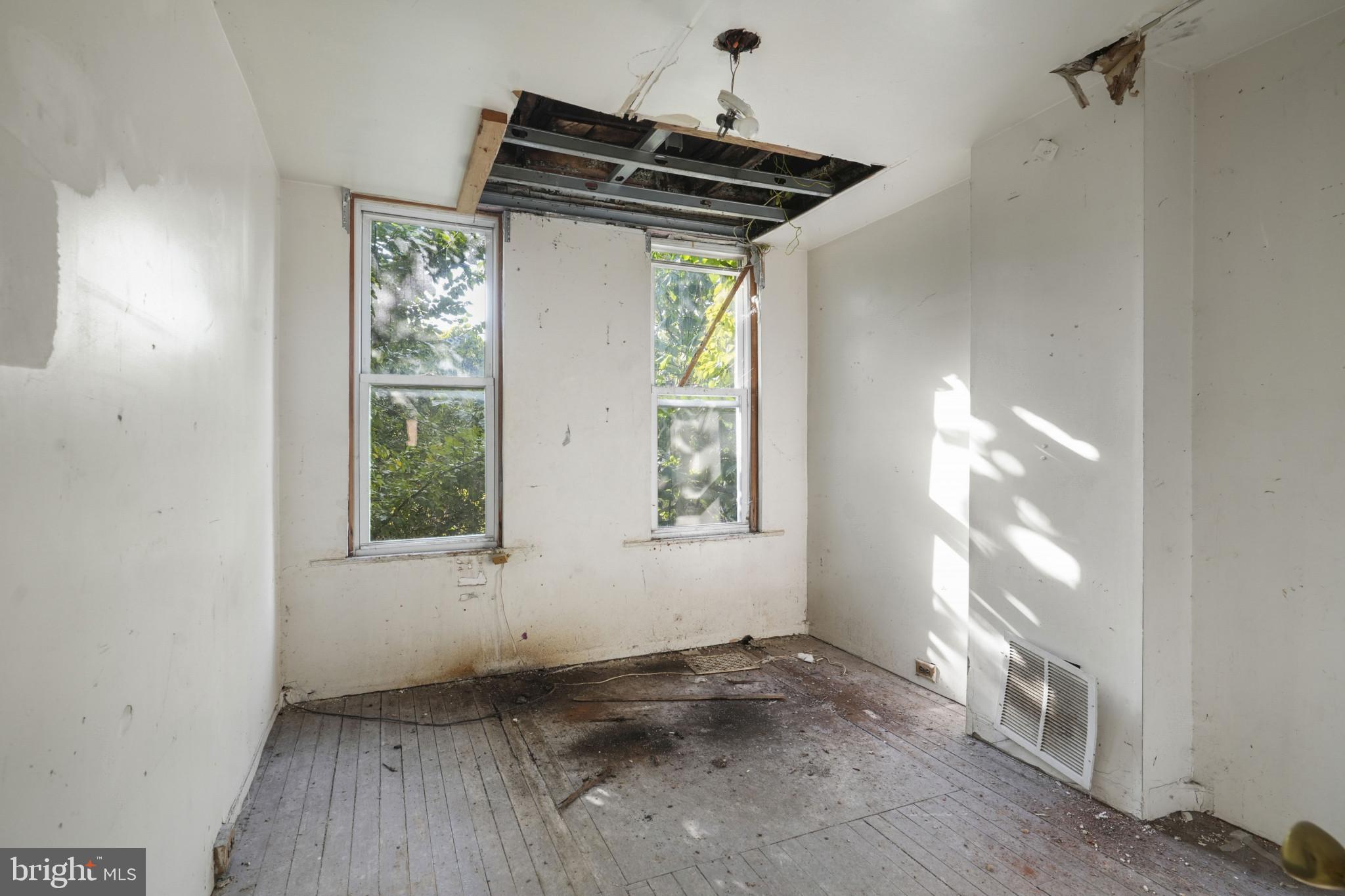 WEST BALTIMORE - Residential