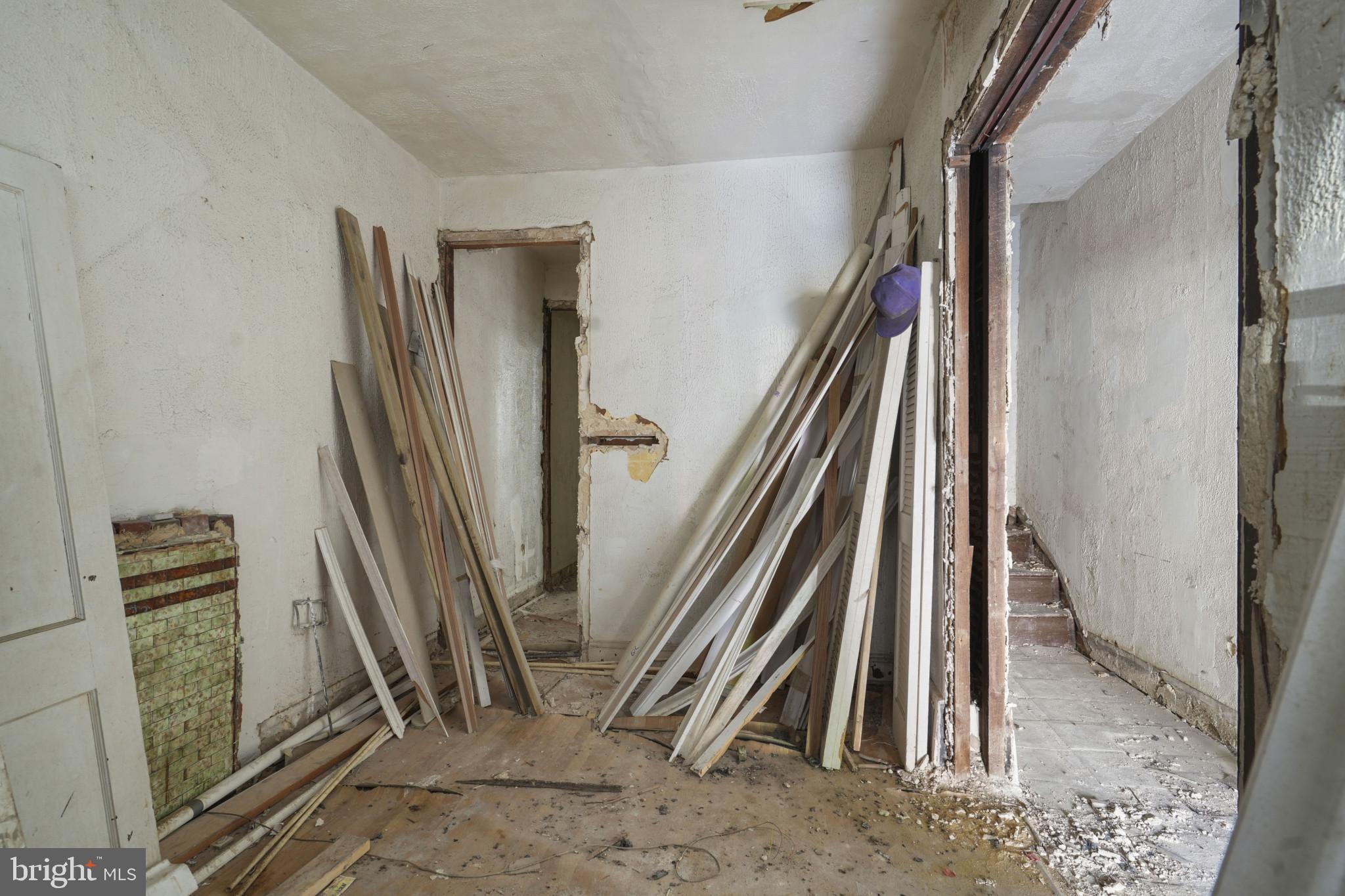 WEST BALTIMORE - Residential