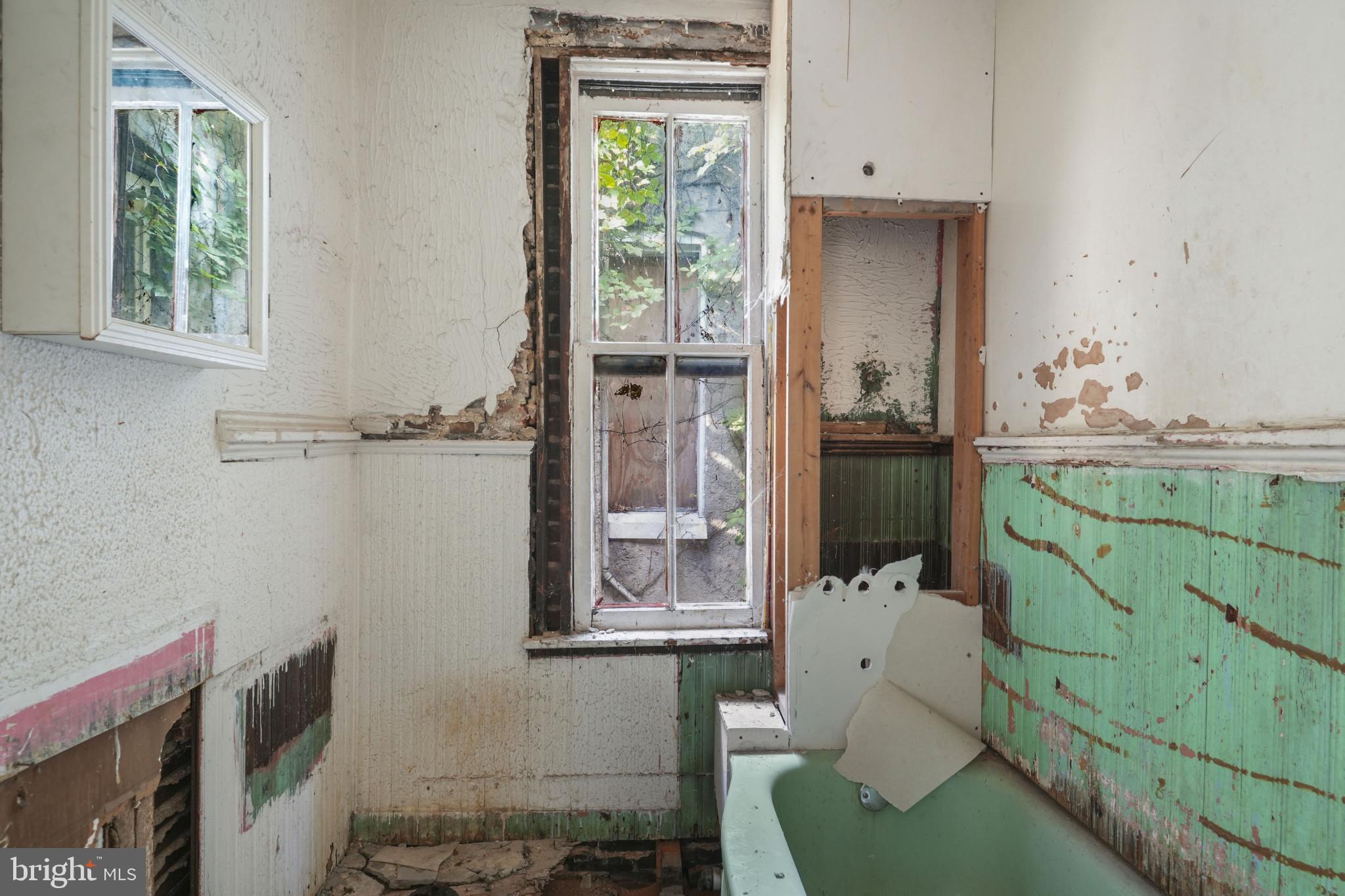 WEST BALTIMORE - Residential