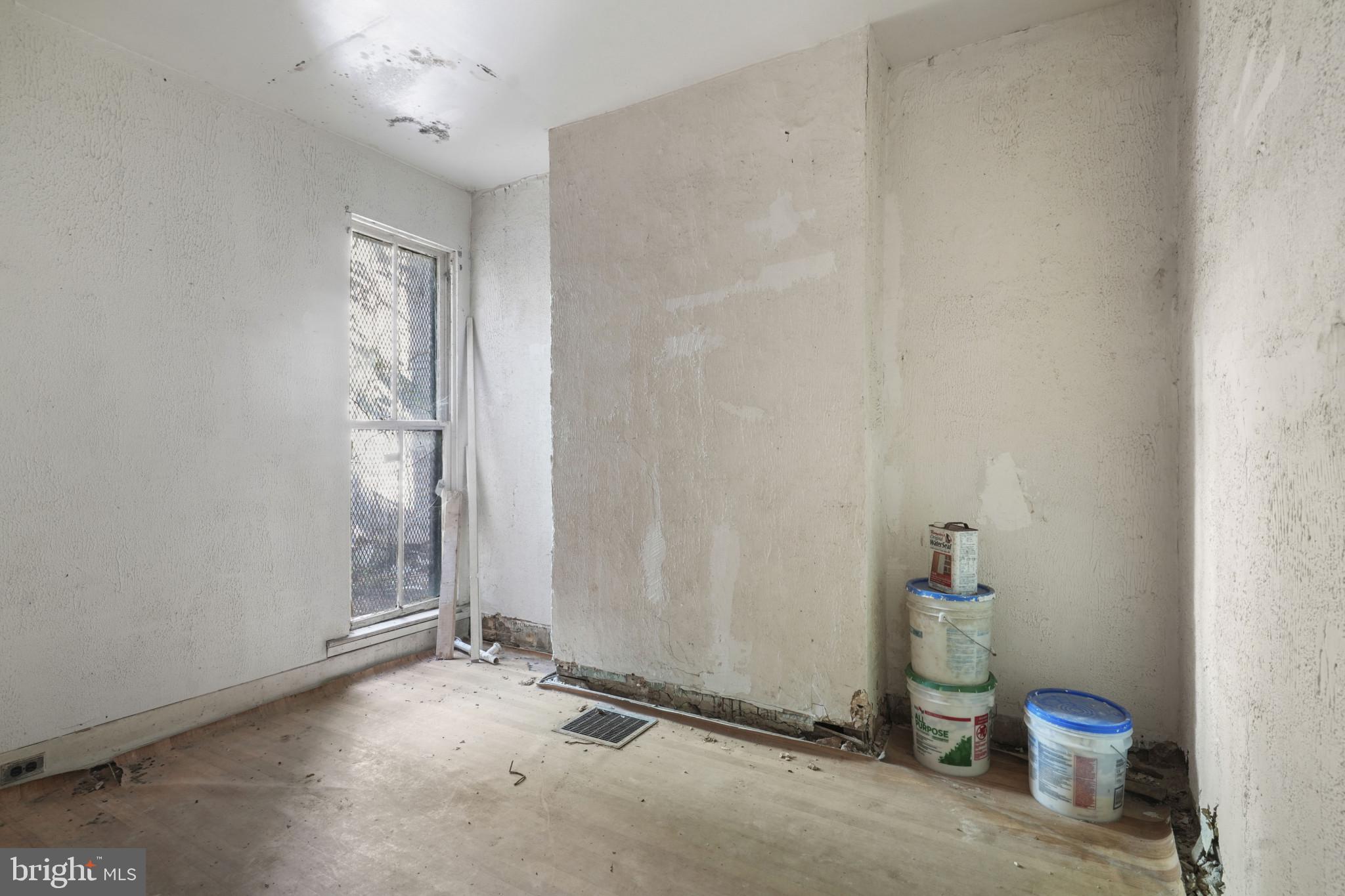 WEST BALTIMORE - Residential