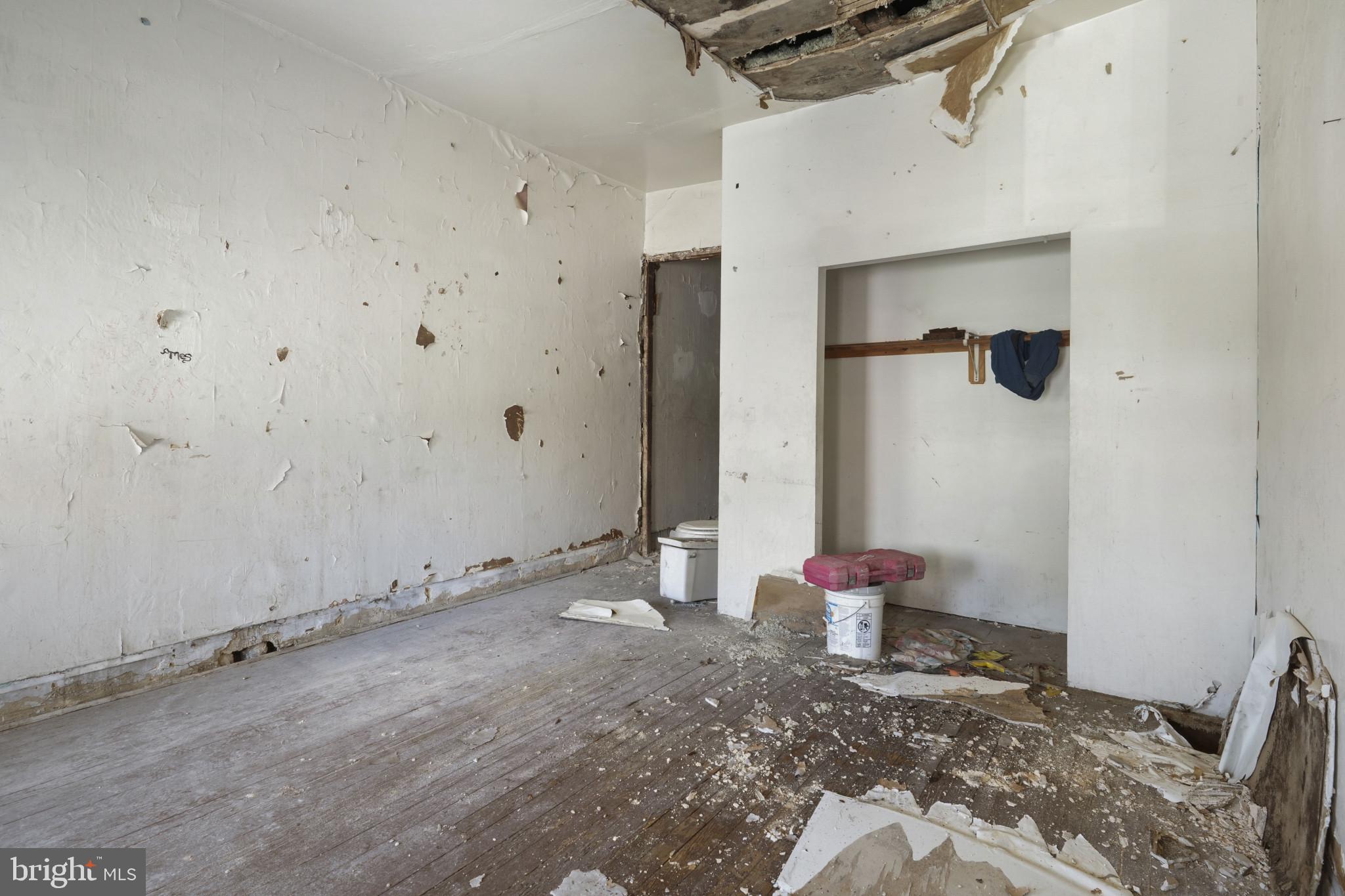 WEST BALTIMORE - Residential