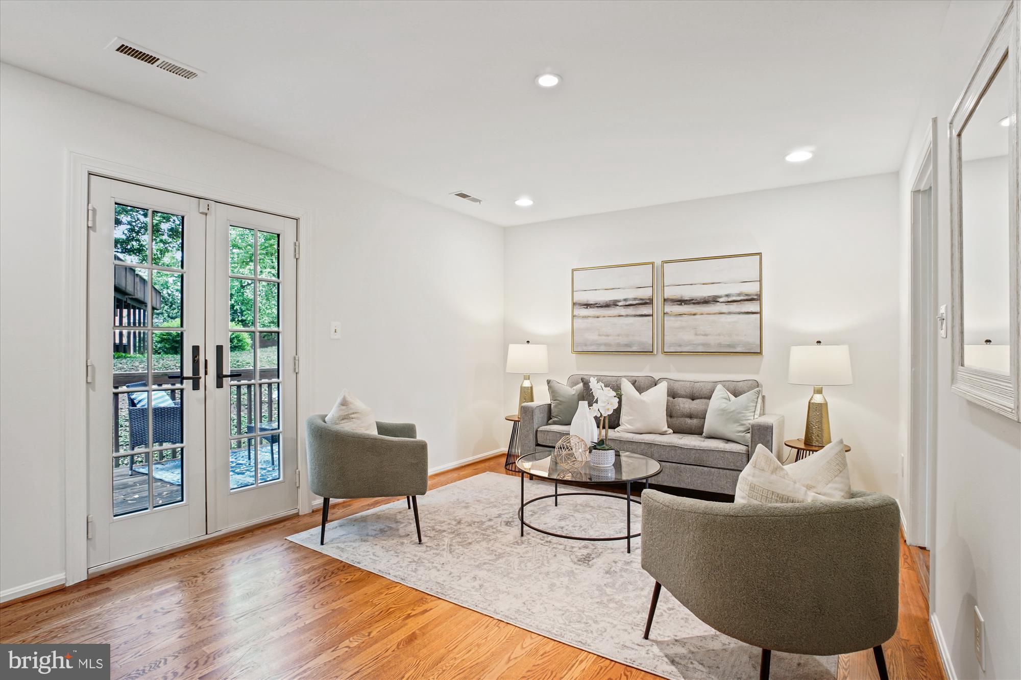 KENWOOD FOREST - Residential