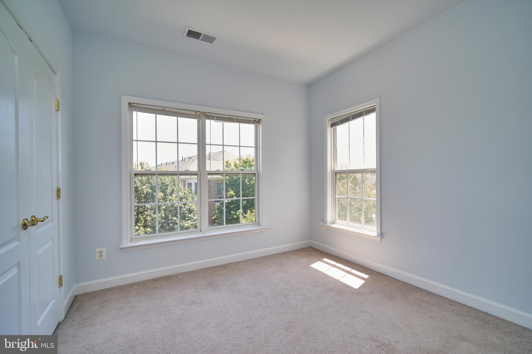 LANSDOWNE ON THE POTOMAC - Residential Lease