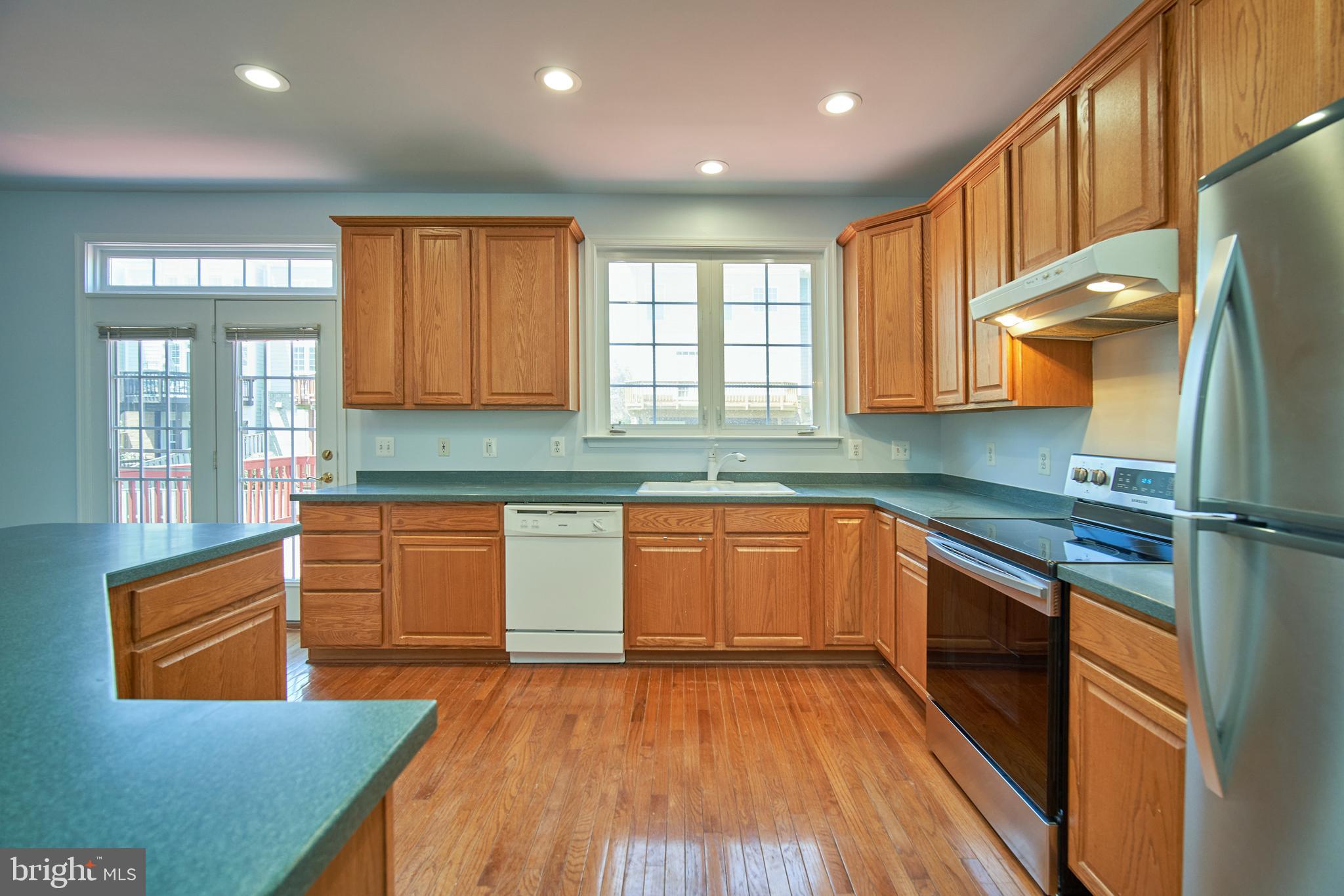 LANSDOWNE ON THE POTOMAC - Residential Lease