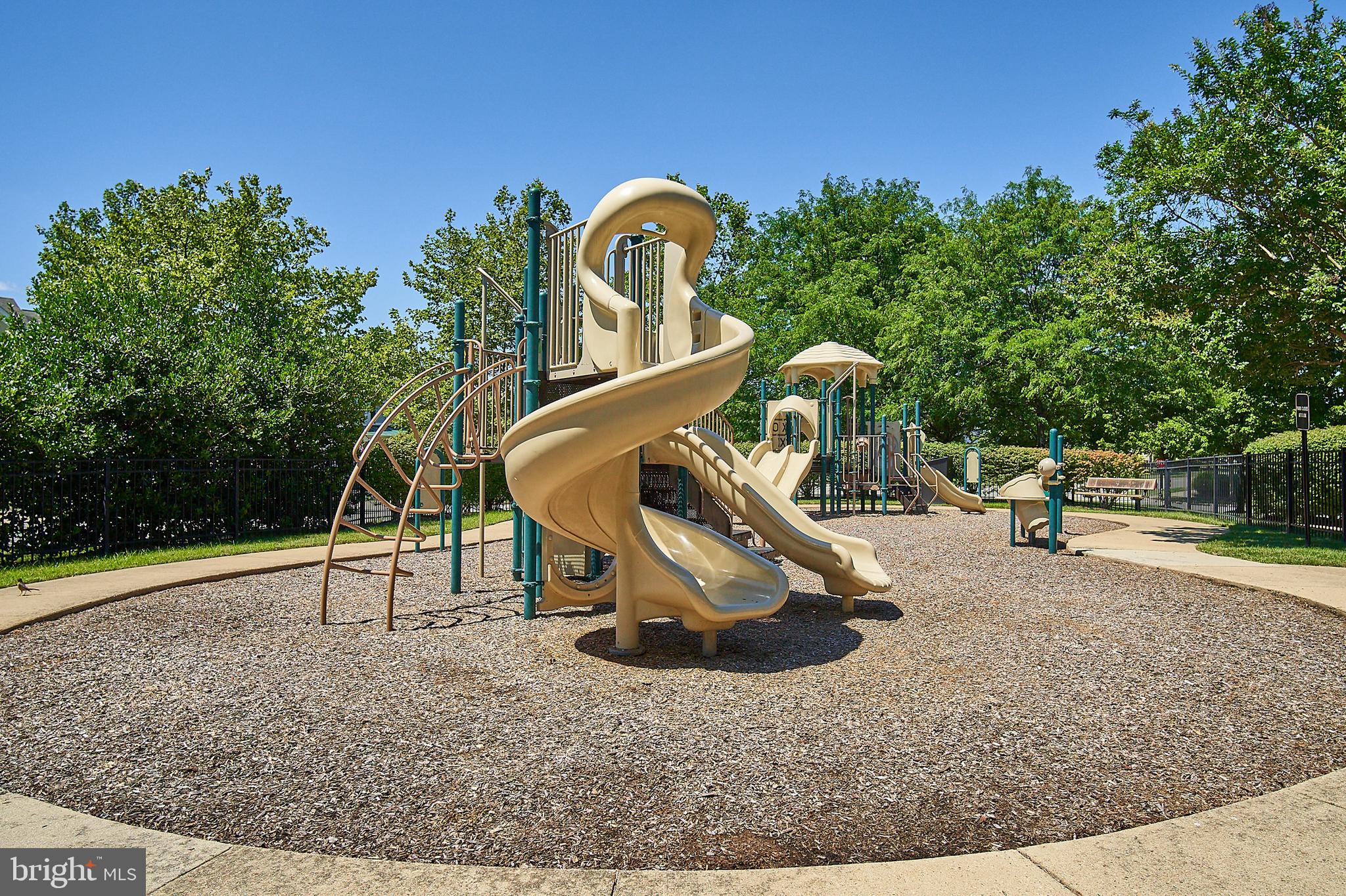 LANSDOWNE ON THE POTOMAC - Residential Lease