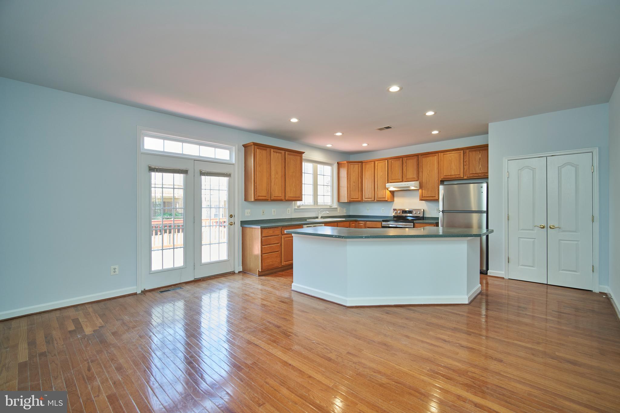 LANSDOWNE ON THE POTOMAC - Residential Lease