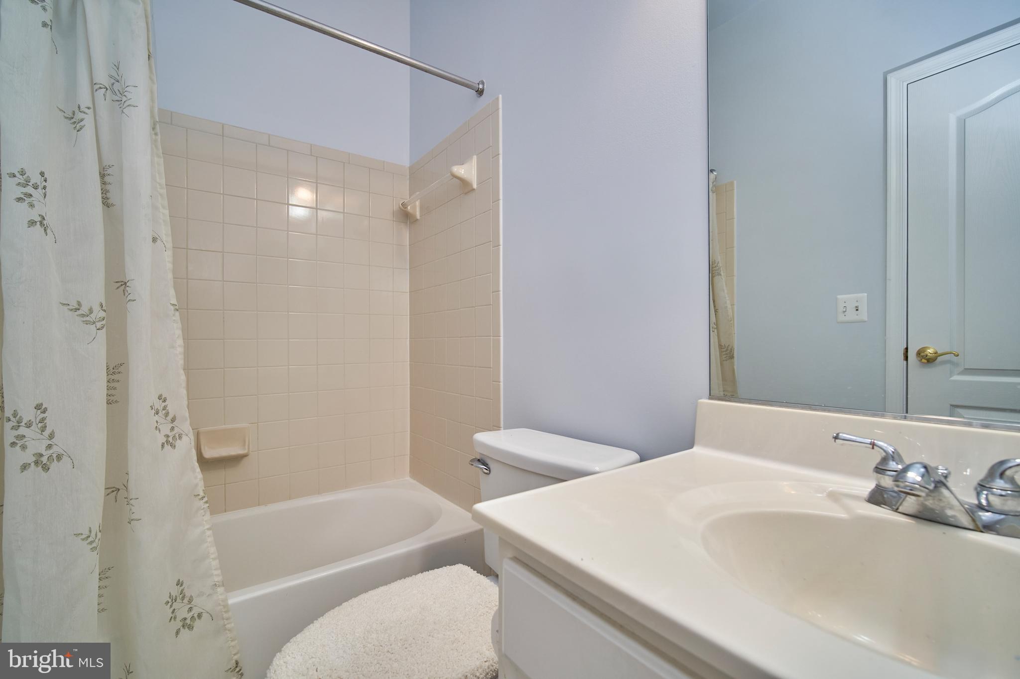 LANSDOWNE ON THE POTOMAC - Residential Lease