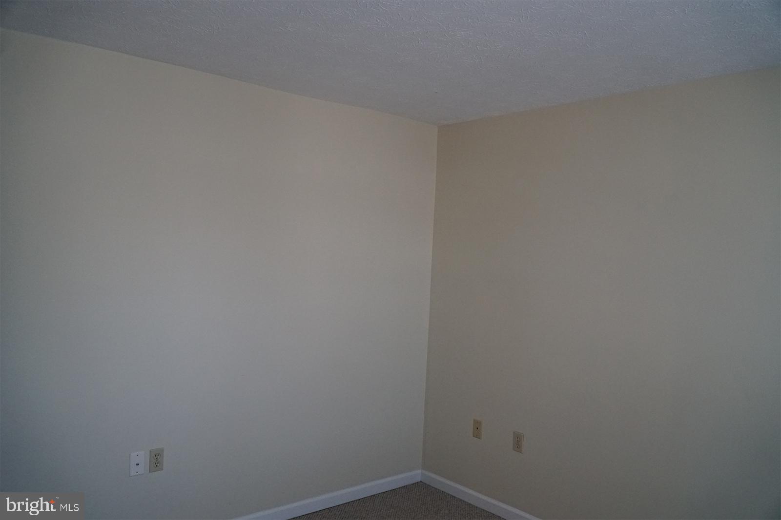 HUNTINGTON MEADOWS - Residential Lease