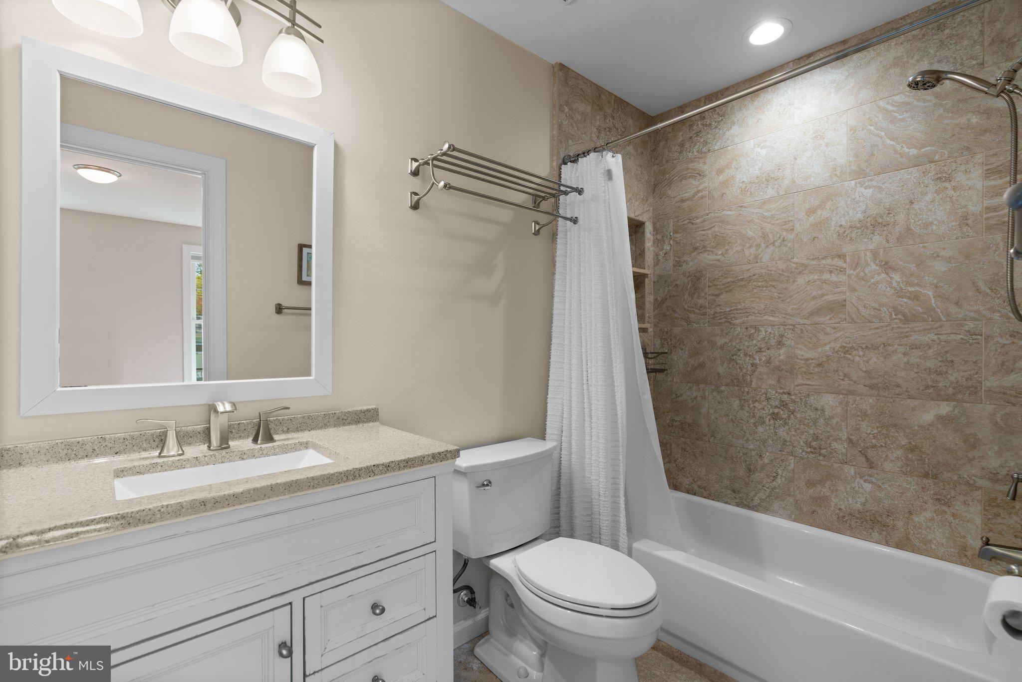 ROBINSON LANDING - Residential