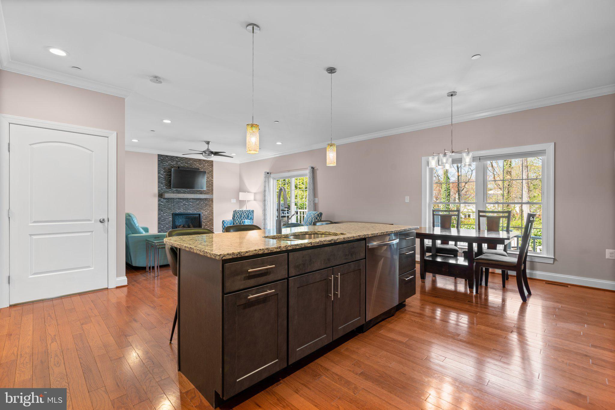 ROBINSON LANDING - Residential