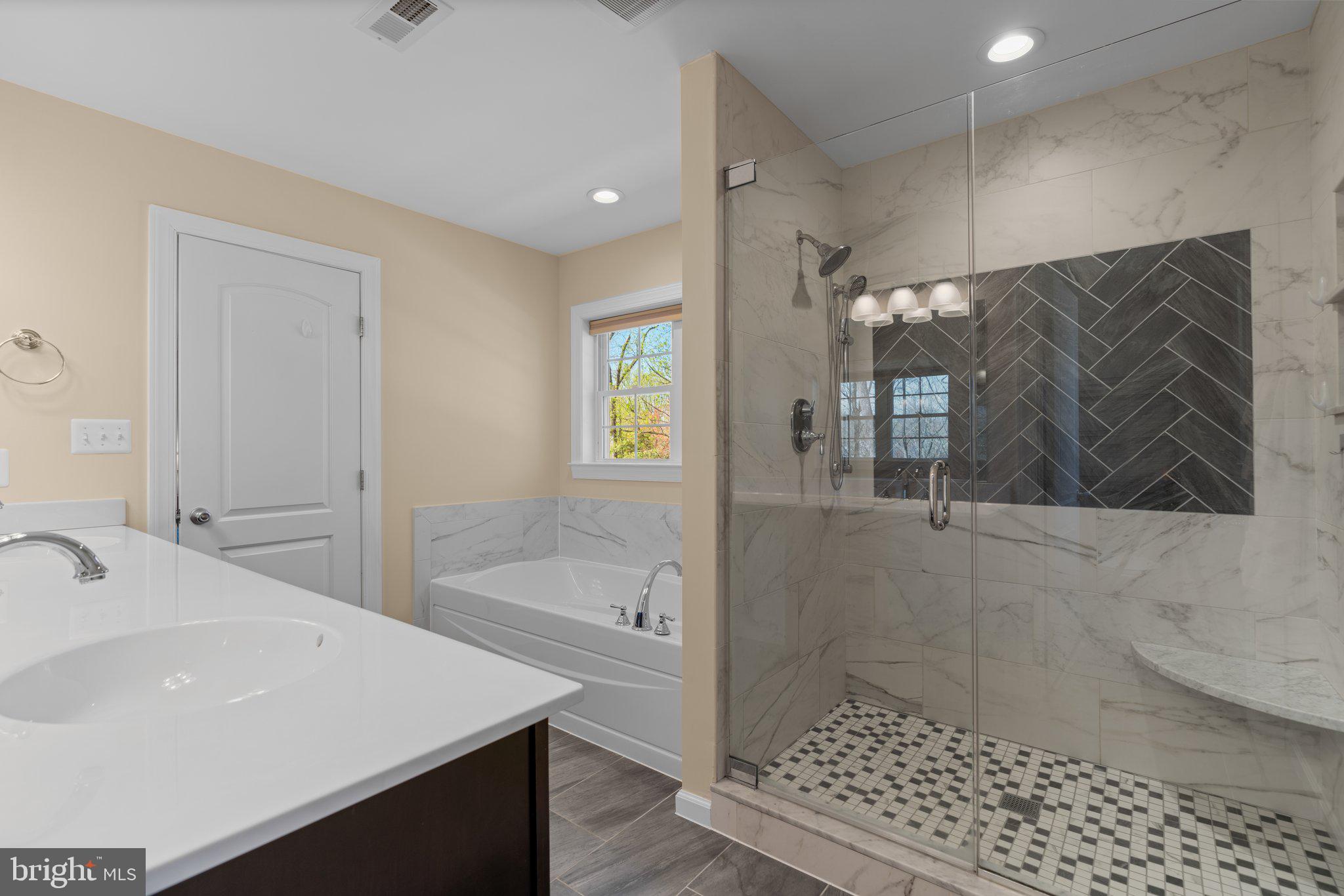 ROBINSON LANDING - Residential