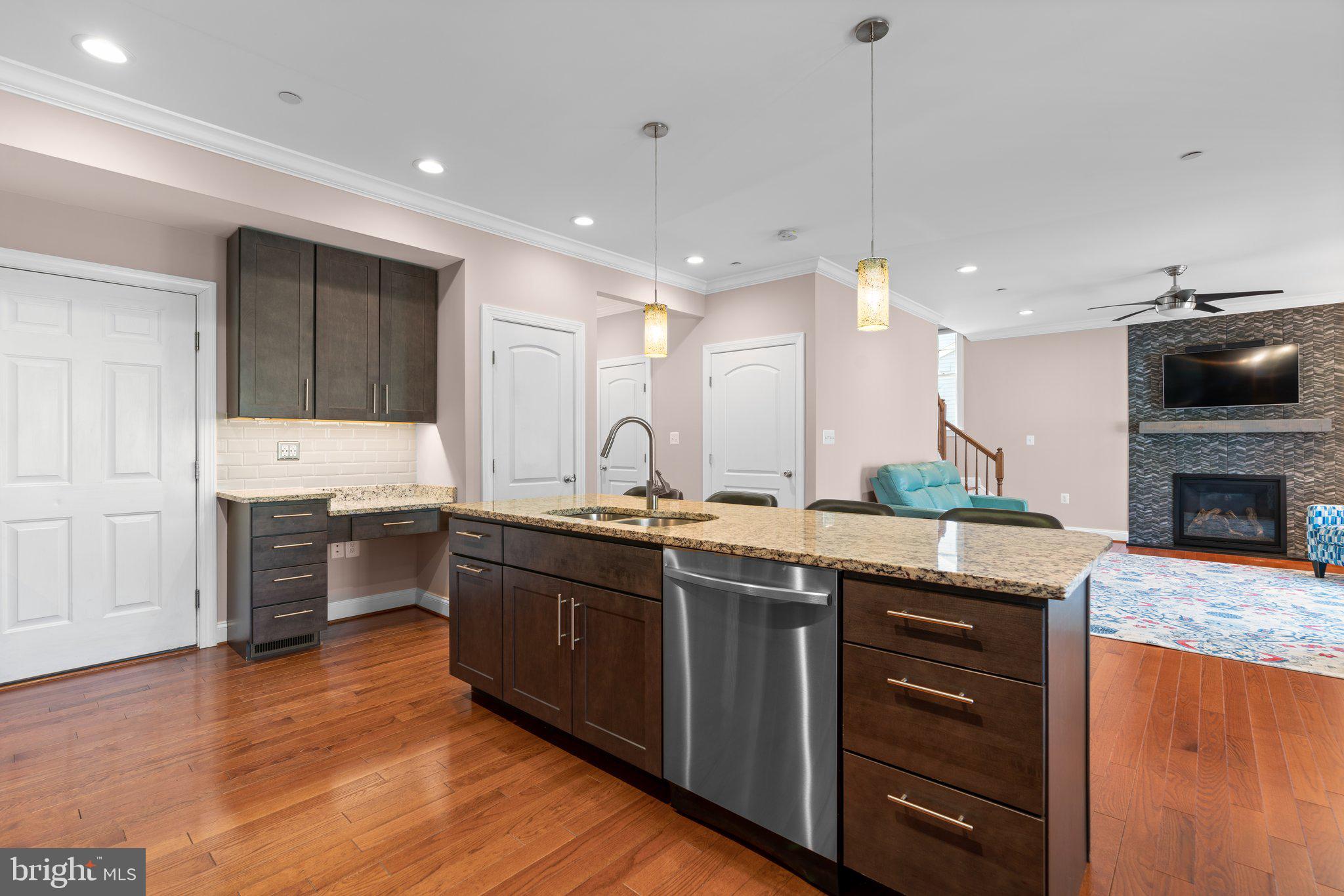 ROBINSON LANDING - Residential