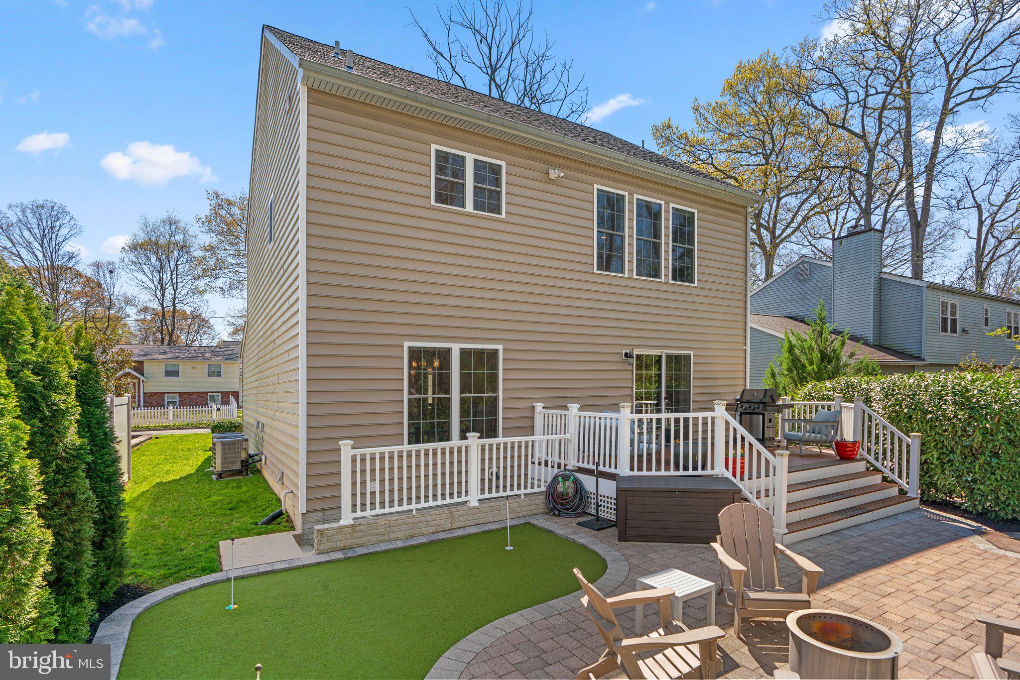 ROBINSON LANDING - Residential