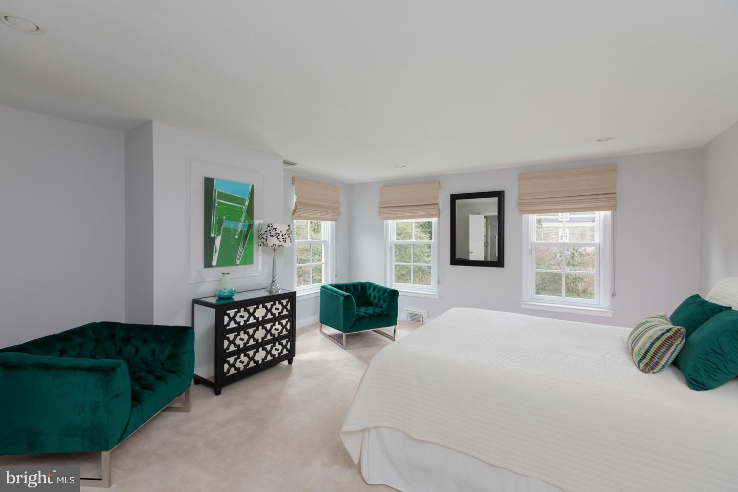 CHESTNUT HILL - Residential