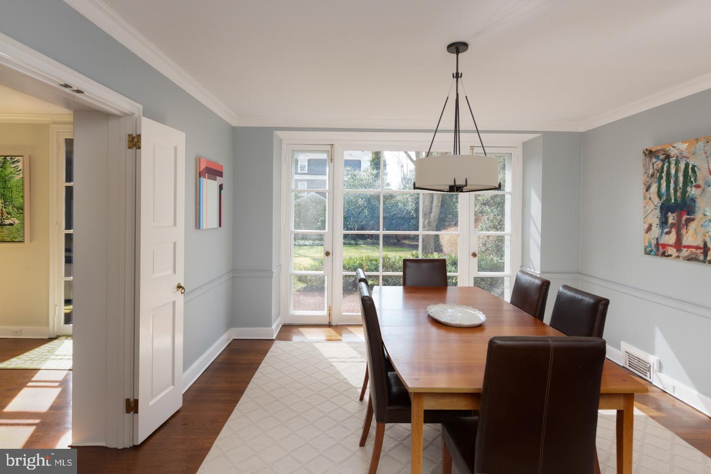 CHESTNUT HILL - Residential