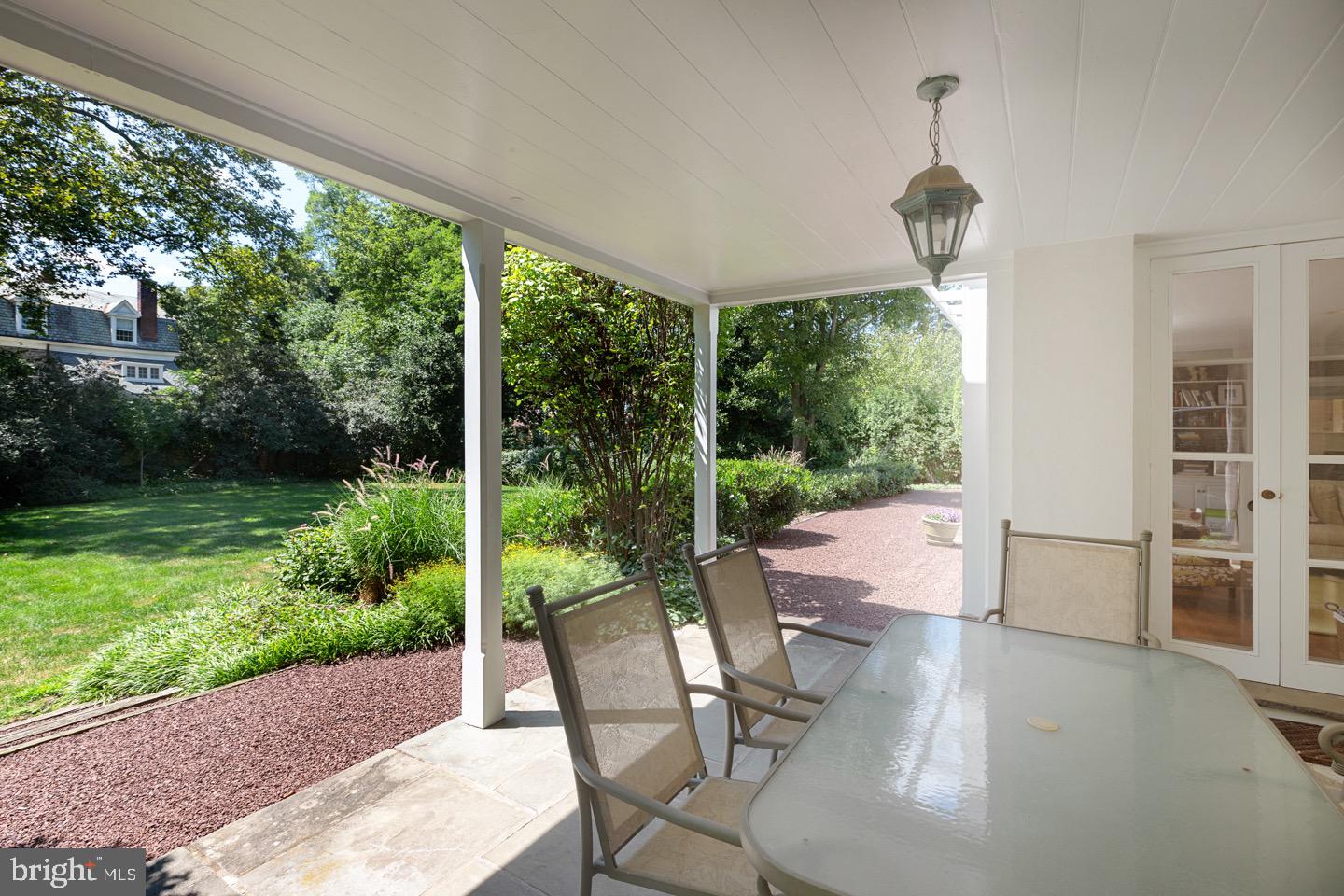 CHESTNUT HILL - Residential