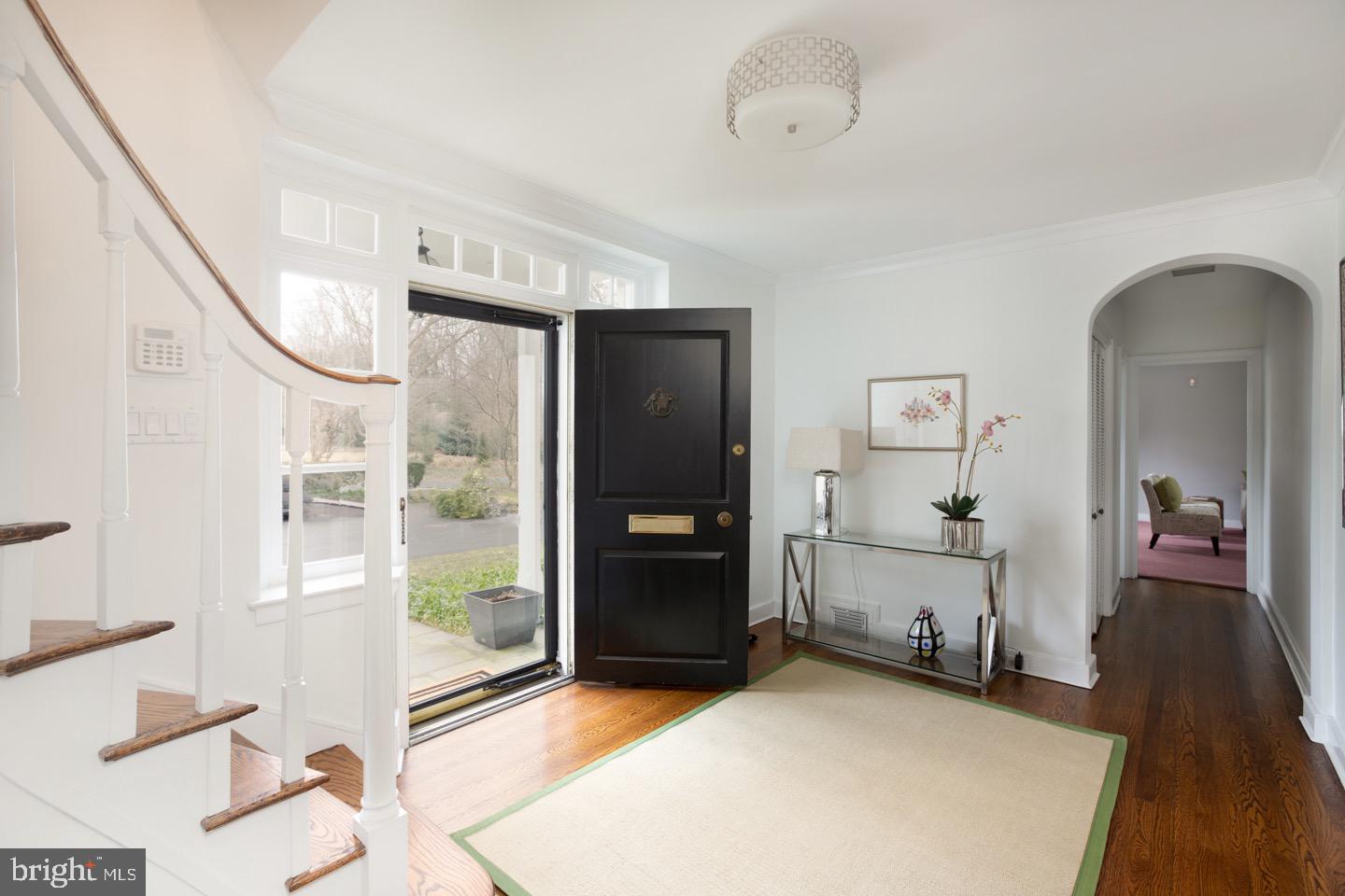 CHESTNUT HILL - Residential