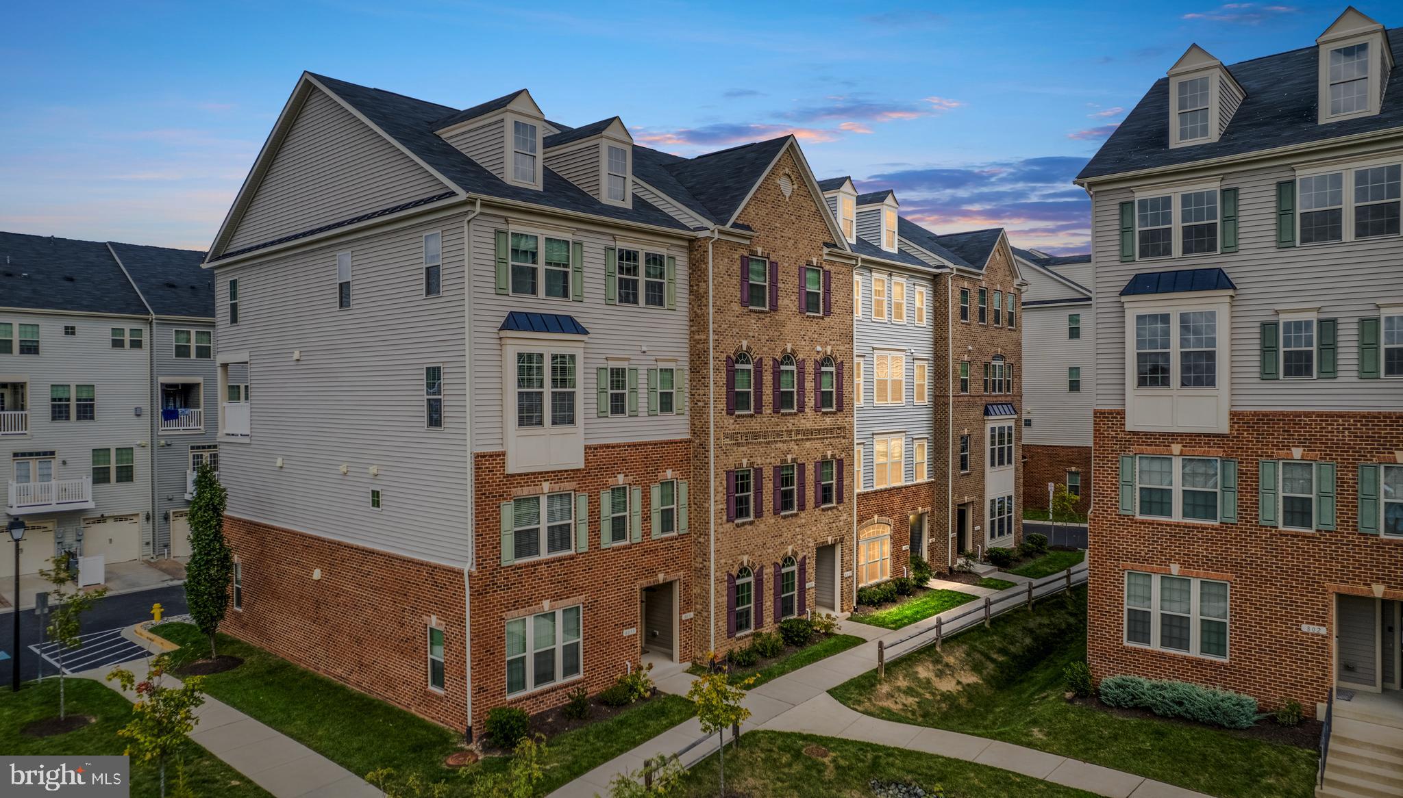 ORCHARD SQUARE - Residential