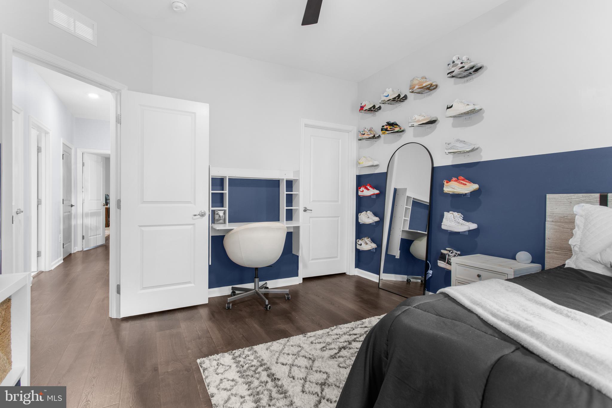 ORCHARD SQUARE - Residential