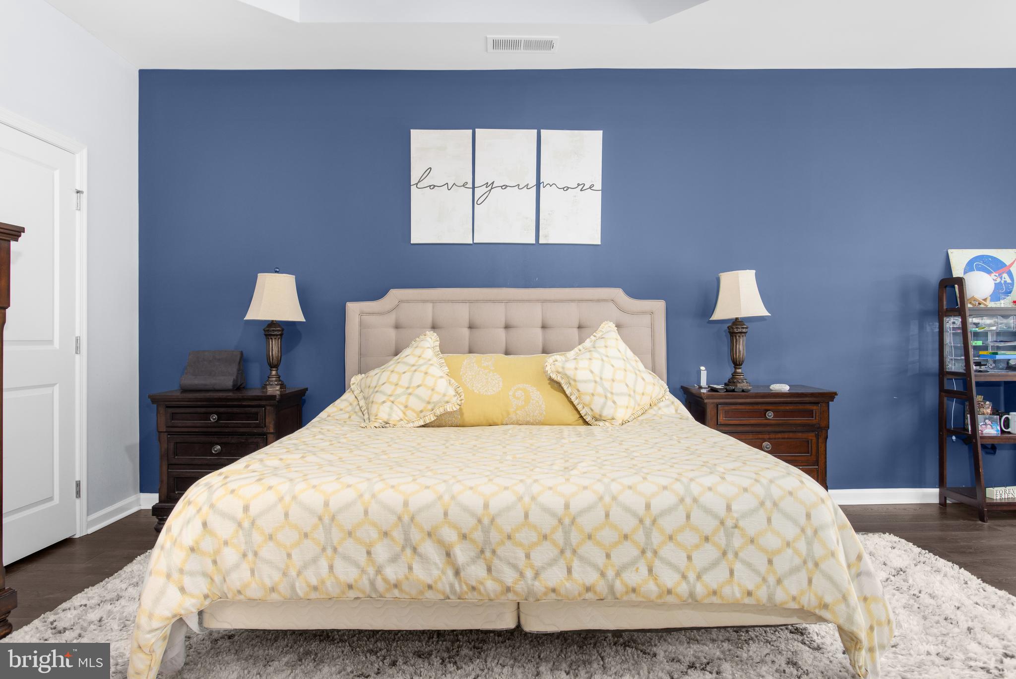 ORCHARD SQUARE - Residential