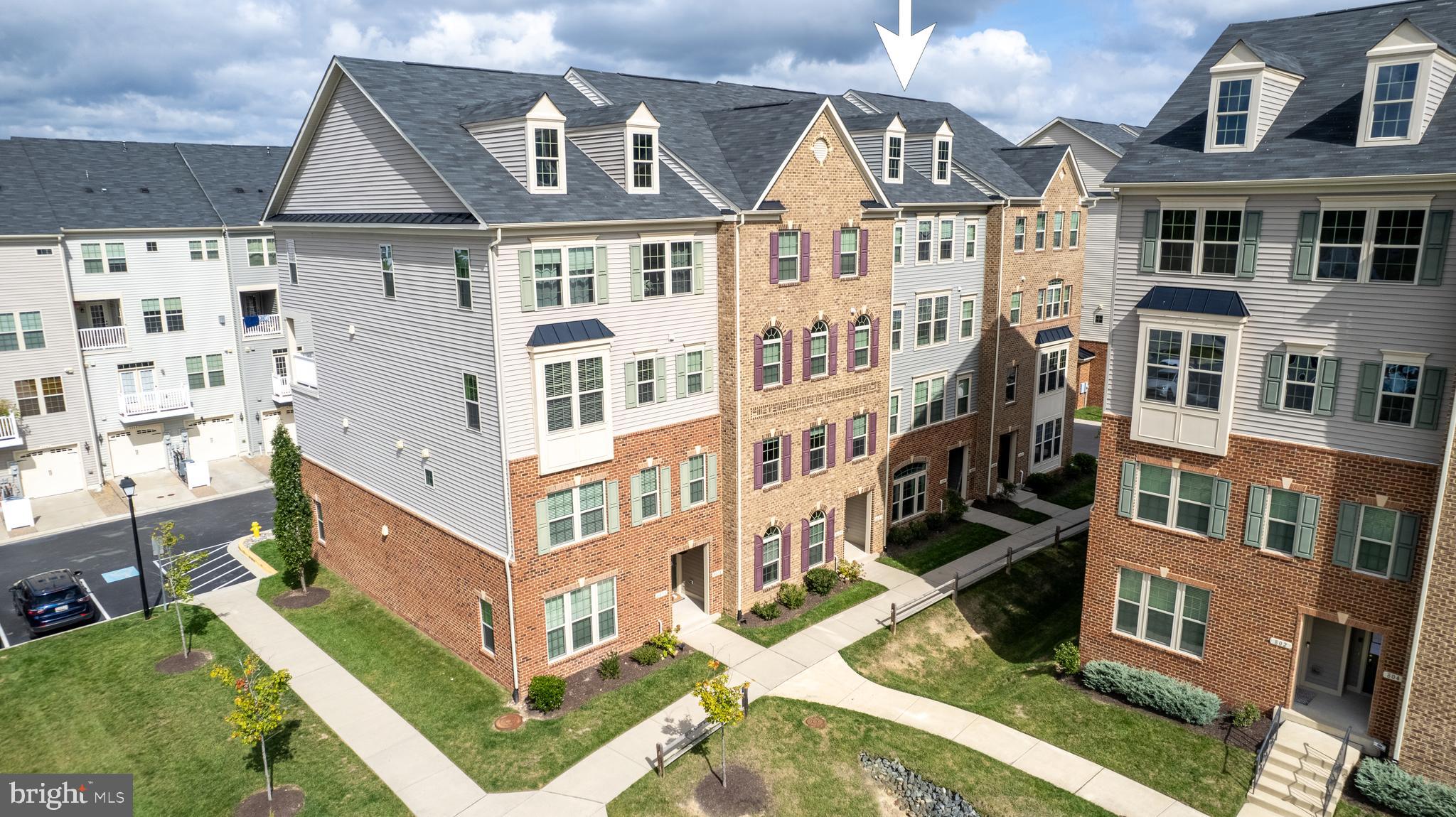 ORCHARD SQUARE - Residential