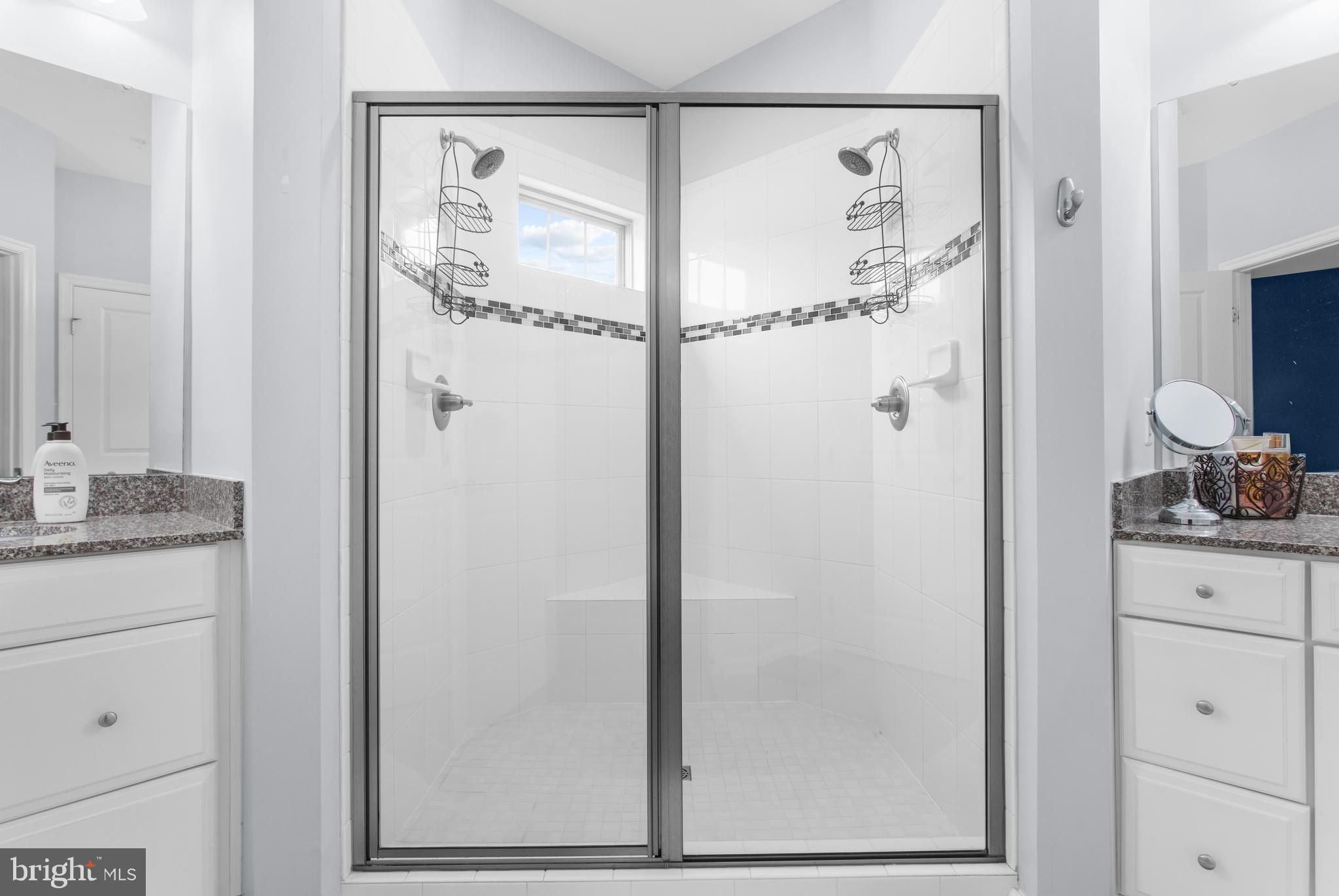 ORCHARD SQUARE - Residential