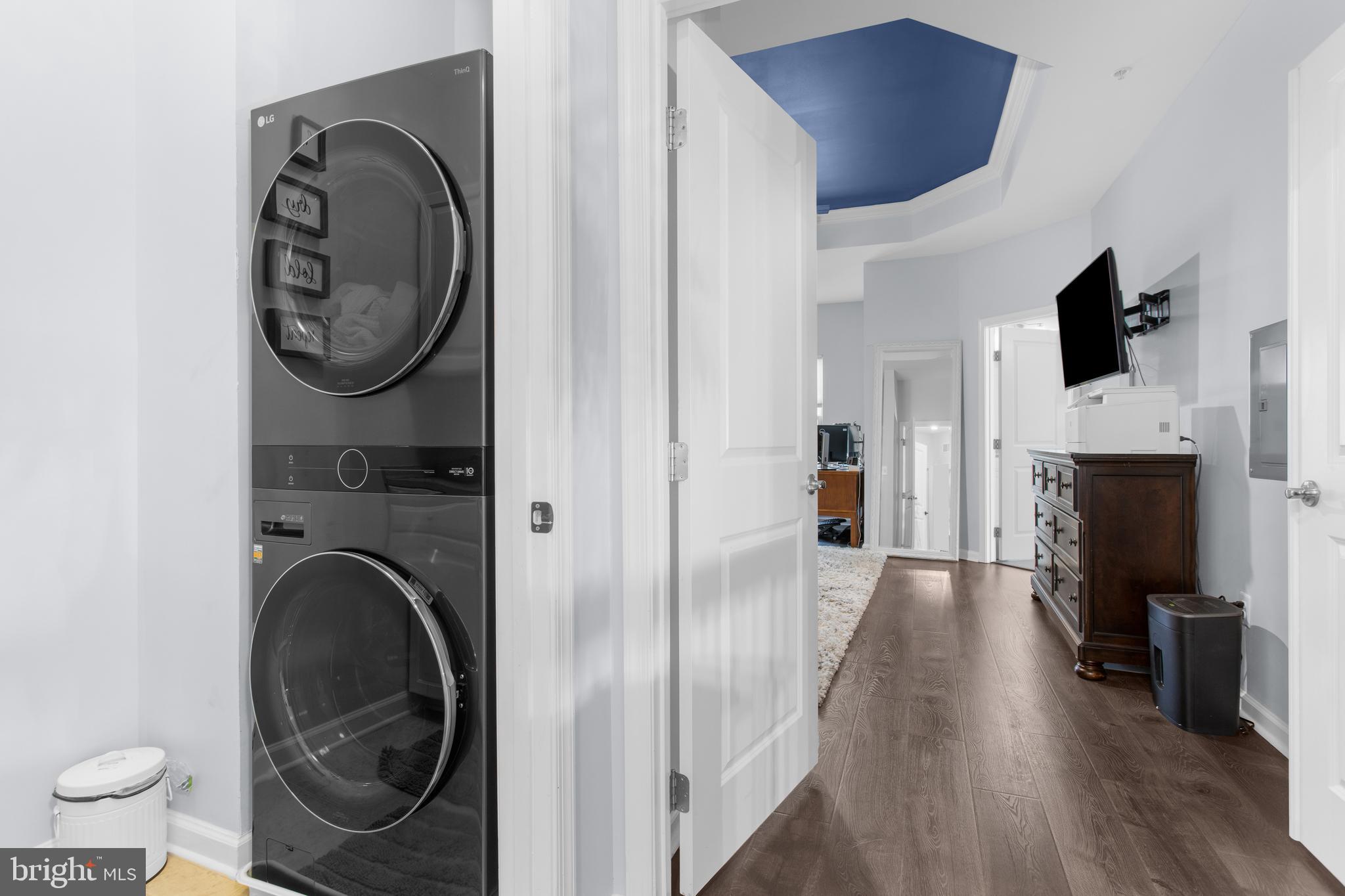 ORCHARD SQUARE - Residential