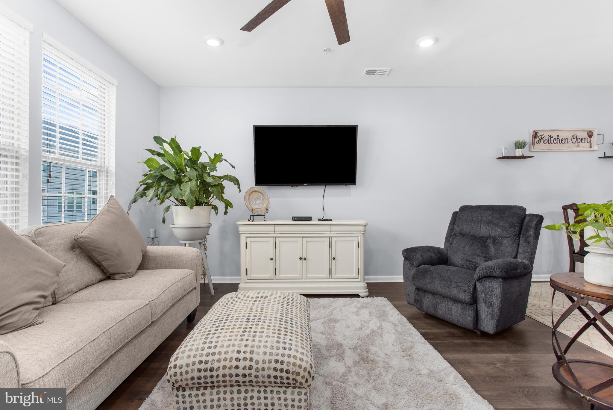 ORCHARD SQUARE - Residential