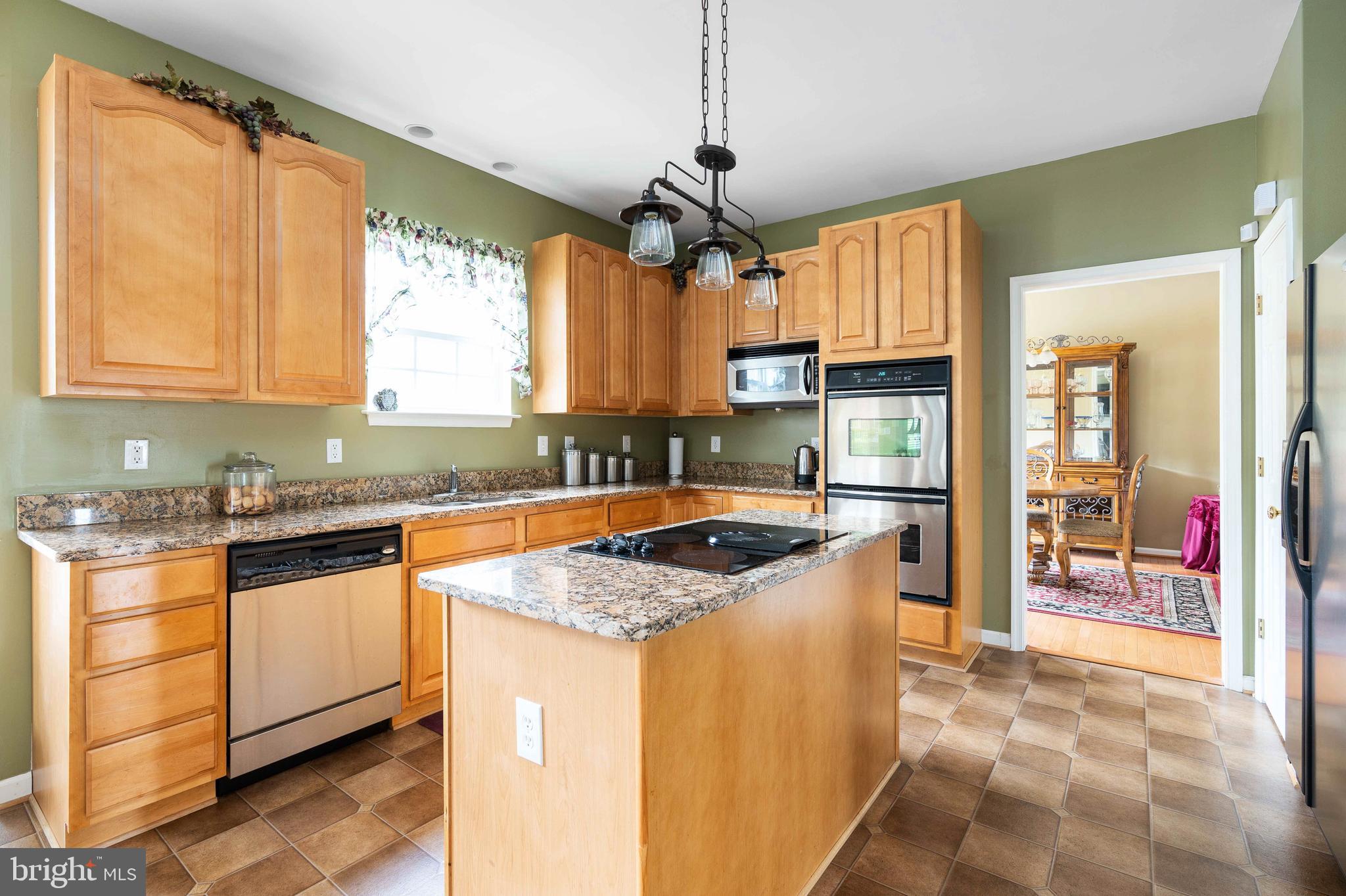 MEADOWLAND - Residential