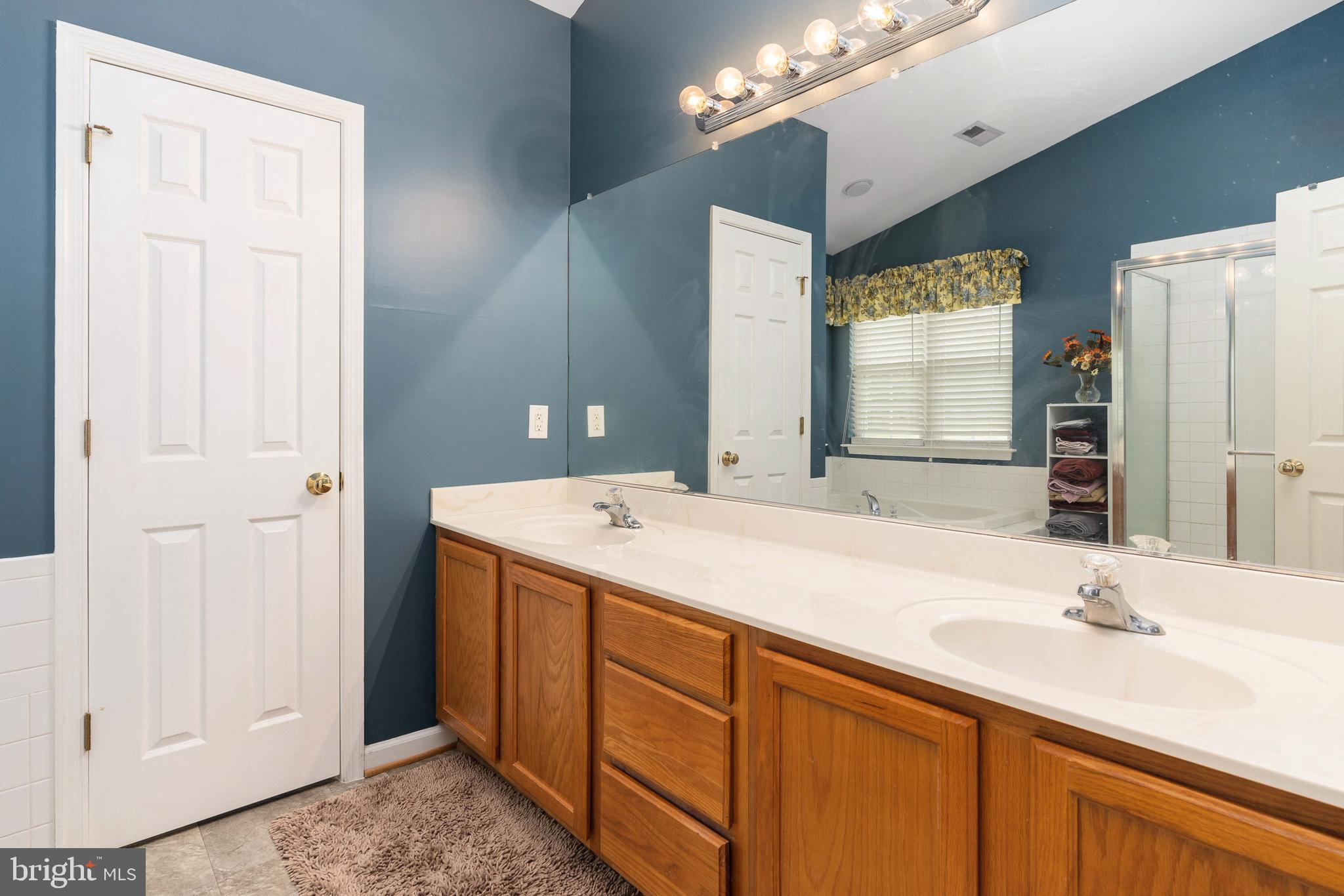 MEADOWLAND - Residential