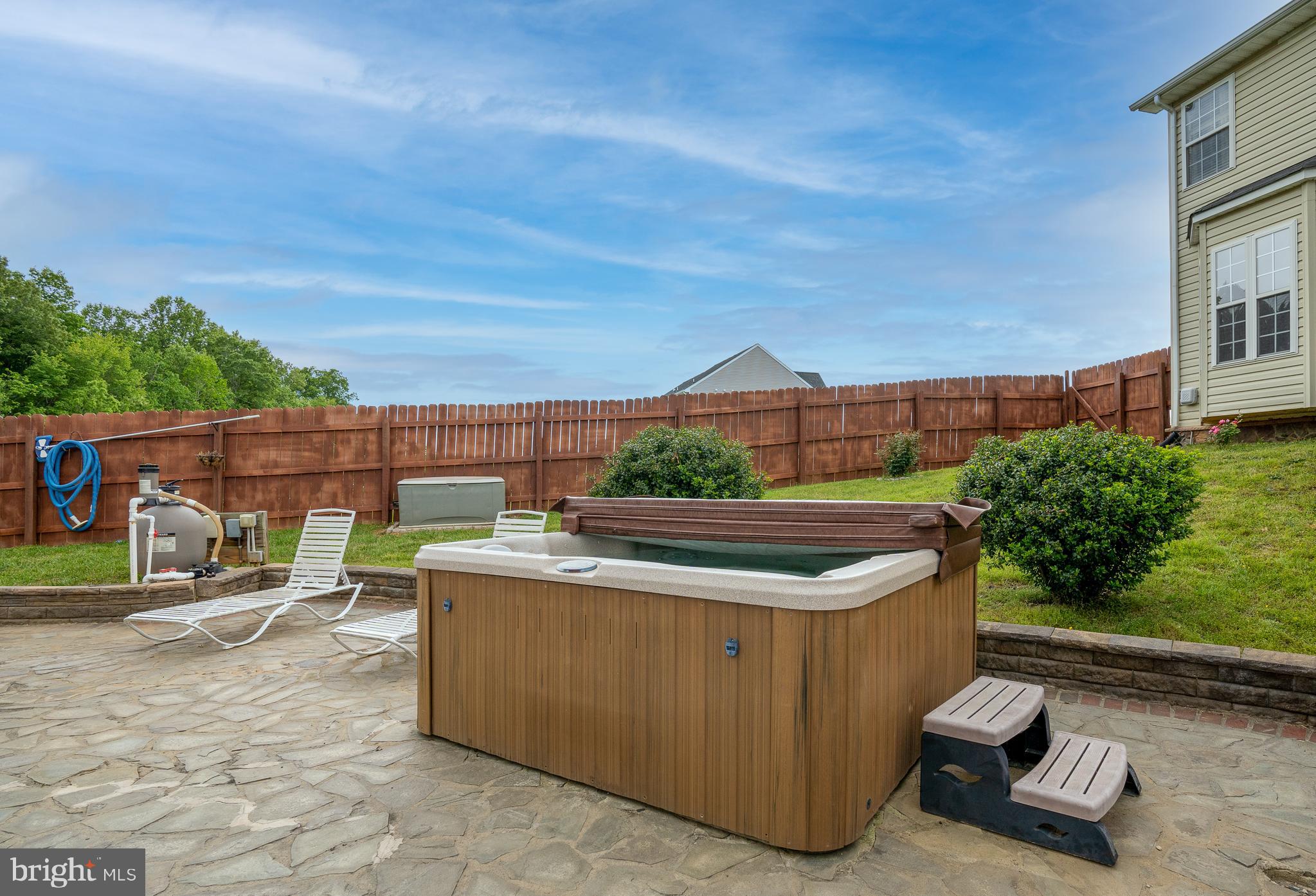 MEADOWLAND - Residential