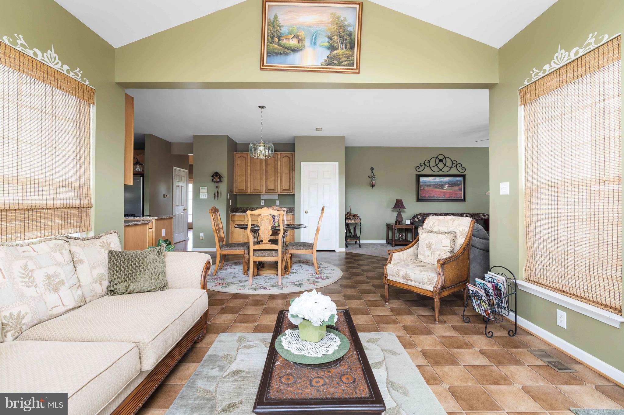 MEADOWLAND - Residential