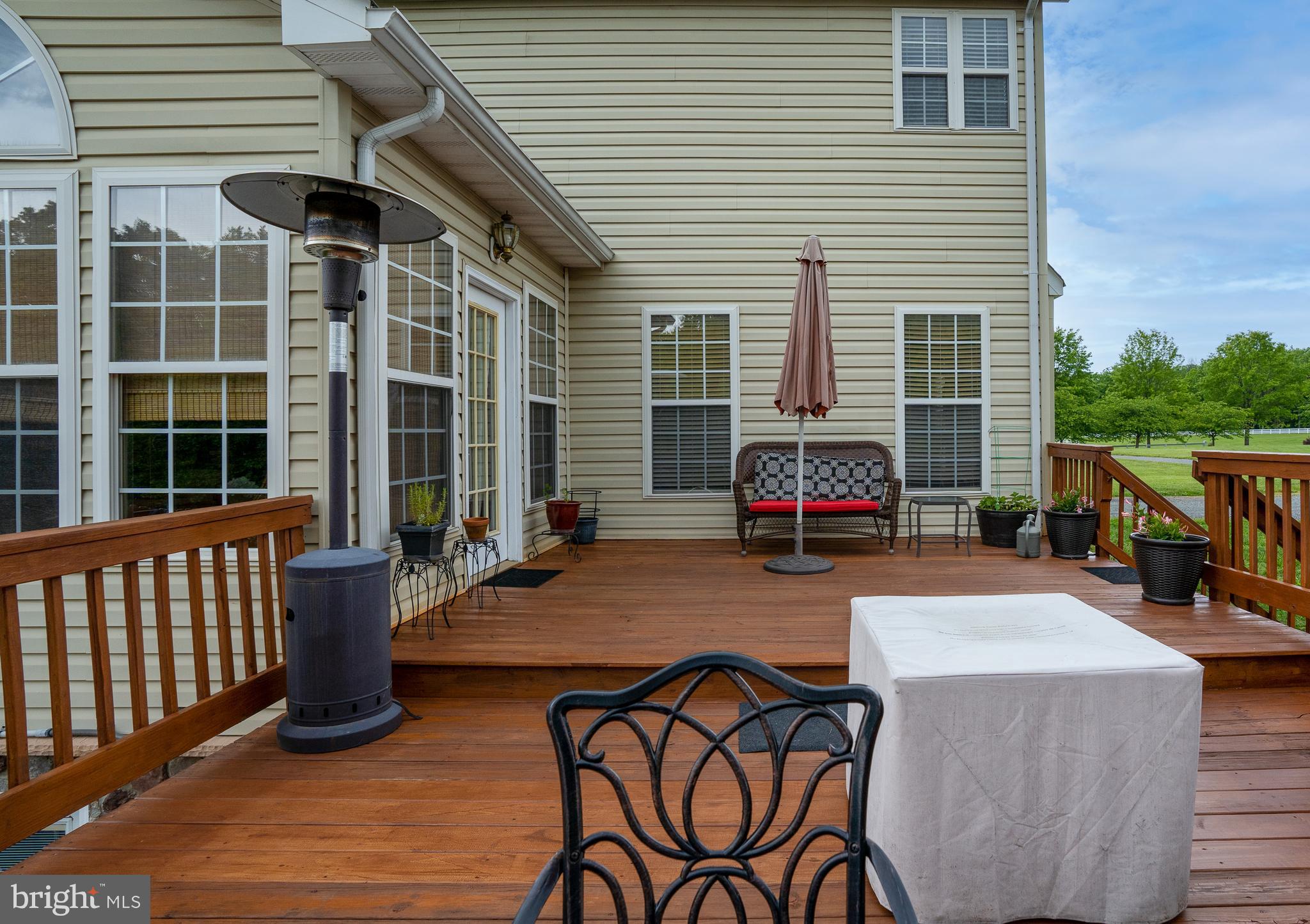 MEADOWLAND - Residential