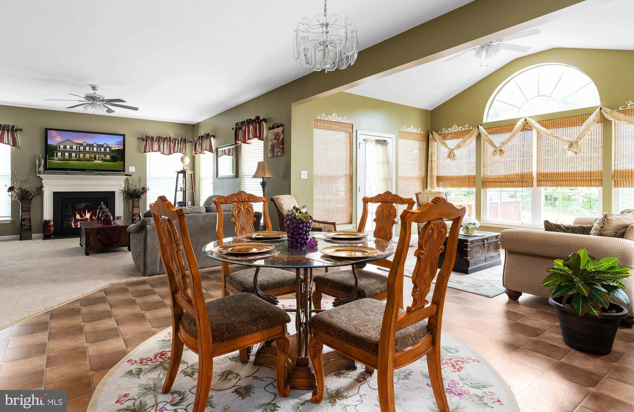 MEADOWLAND - Residential