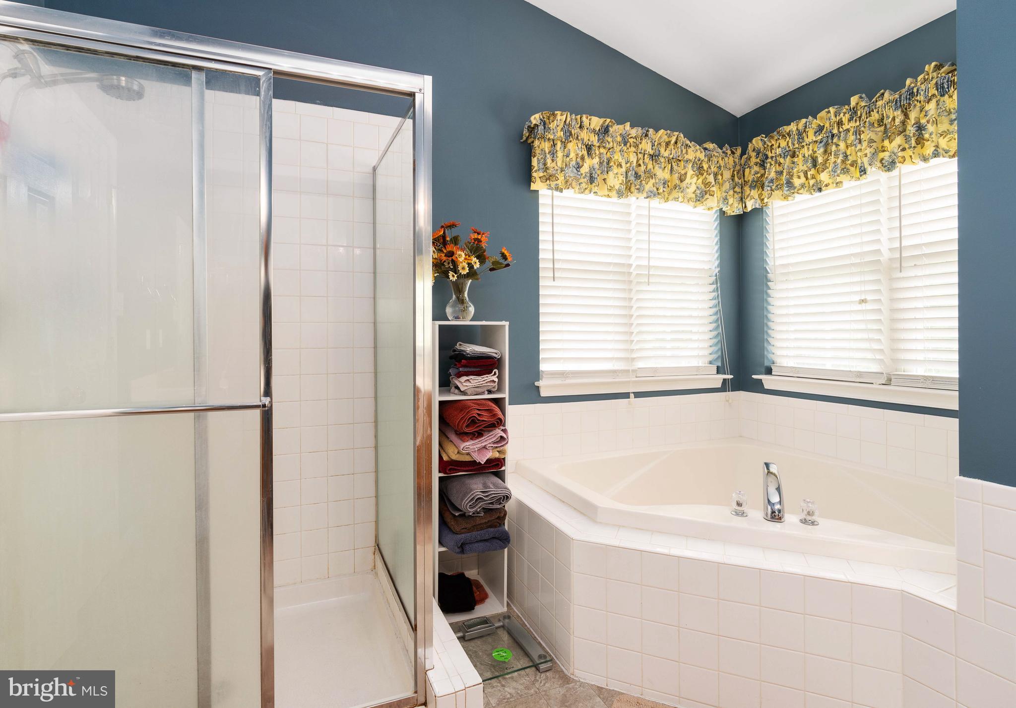 MEADOWLAND - Residential