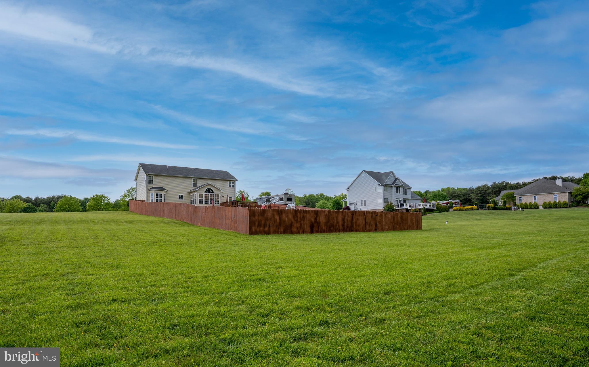 MEADOWLAND - Residential